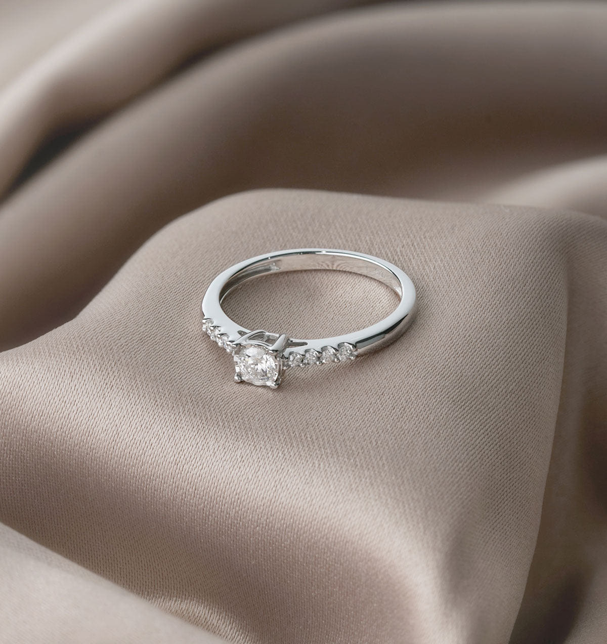 Diamond Lab Diamond Side Stone Engagement Ring 0.25ct H/Si in 925 Silver