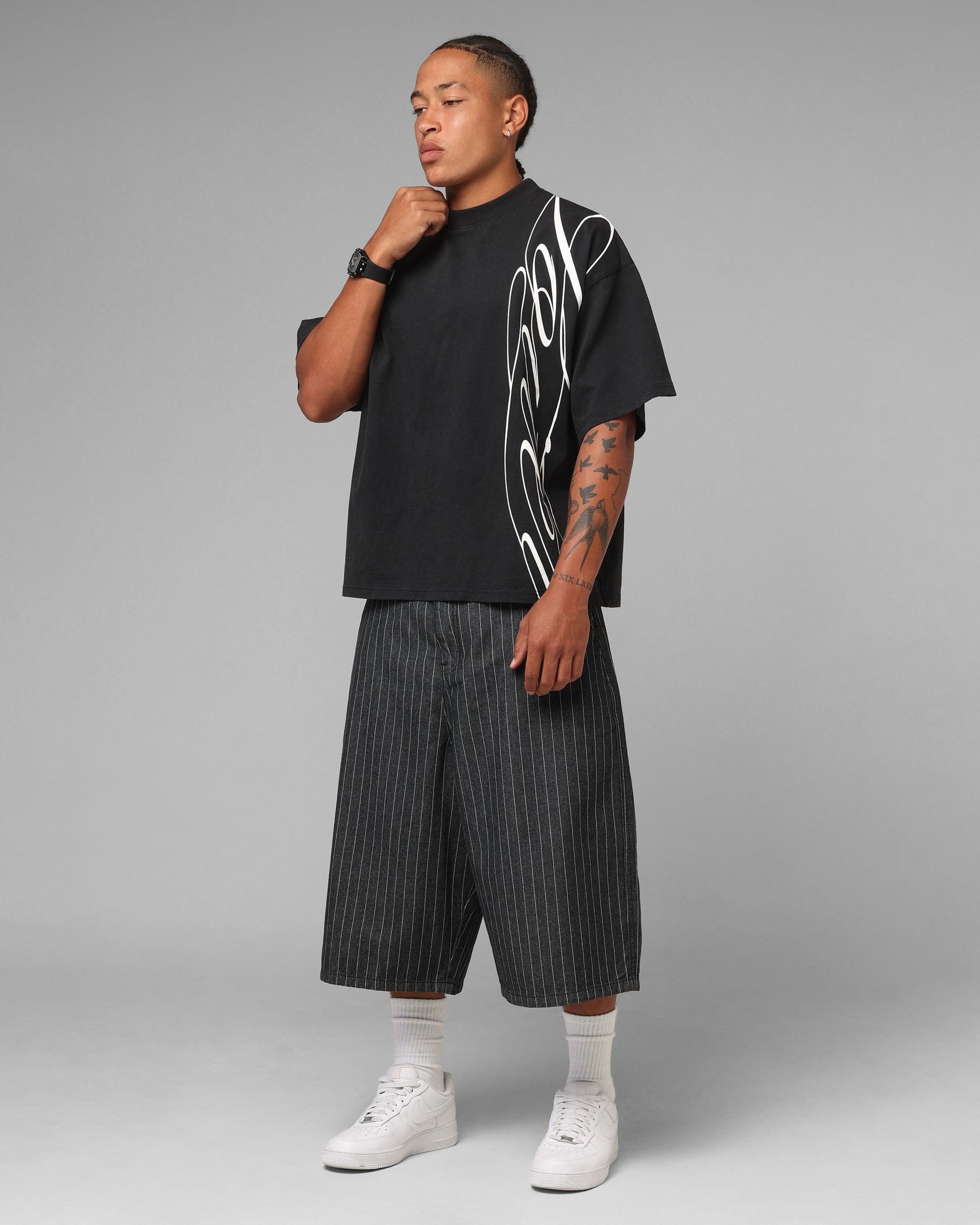 Loiter Script T - Shirt Washed Black