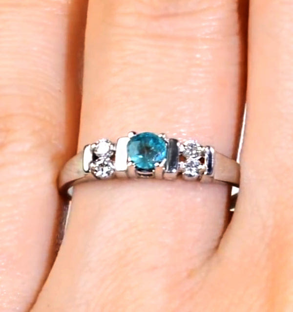 Diamond Emerald 3.75 mm And Diamond 18K White Gold Ring SIZES AVAILABLE K Q