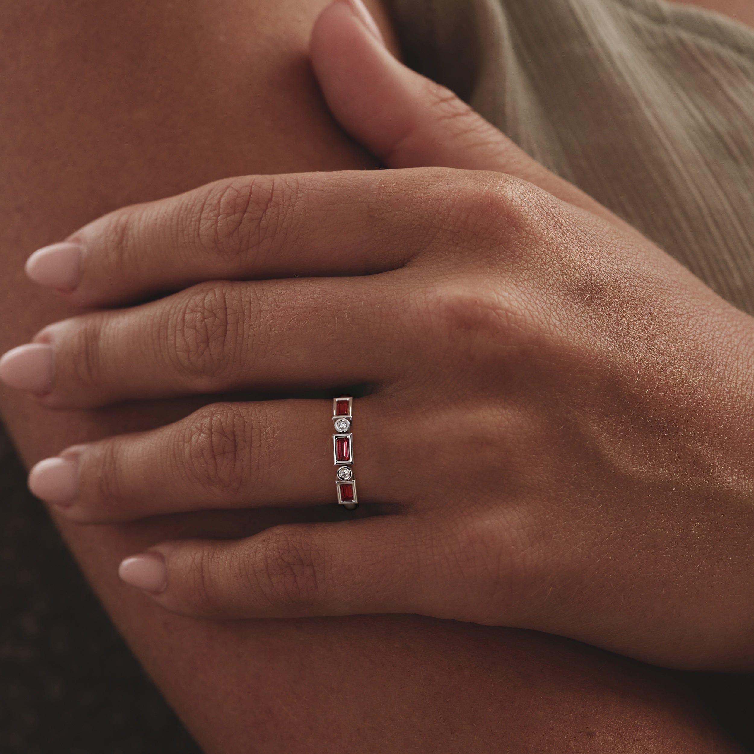 RING Forme 0.37ct Baguette Cut Lab Ruby 5 Stone Ring in Sterling Silver