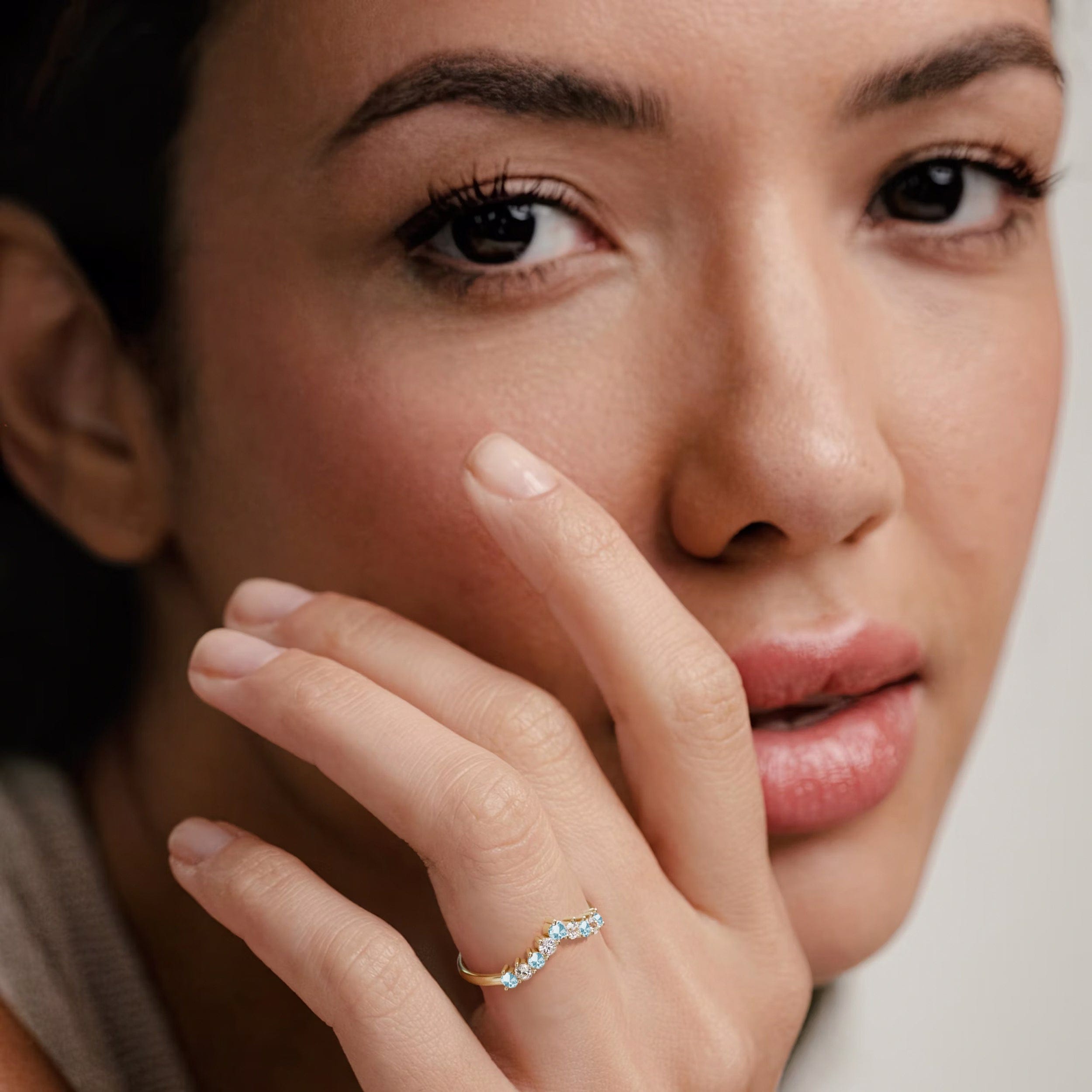 WISHBONE Starlit Blue Topaz and Lab Diamond Wishbone Ring in 9K Yellow Gold