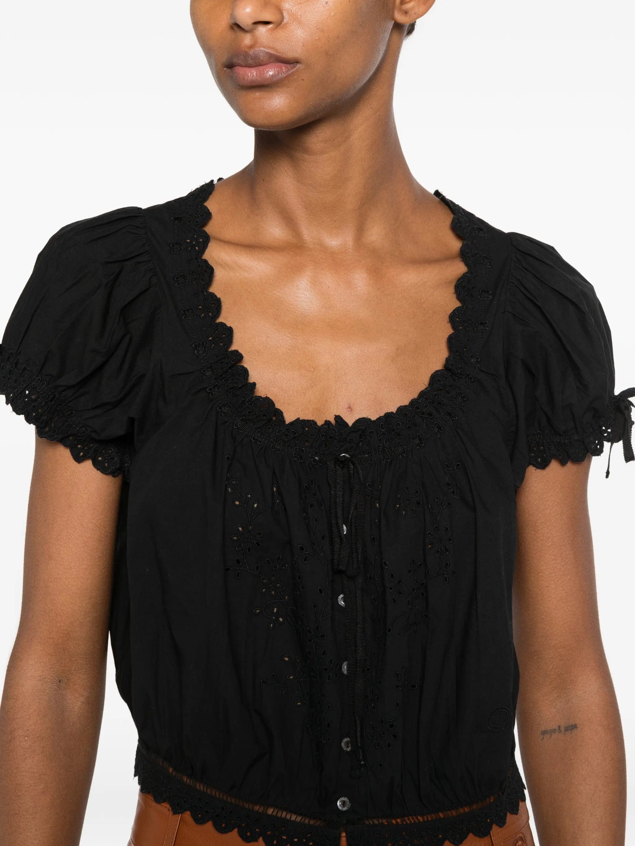 DÔEN Nera broderie - anglaise blouse