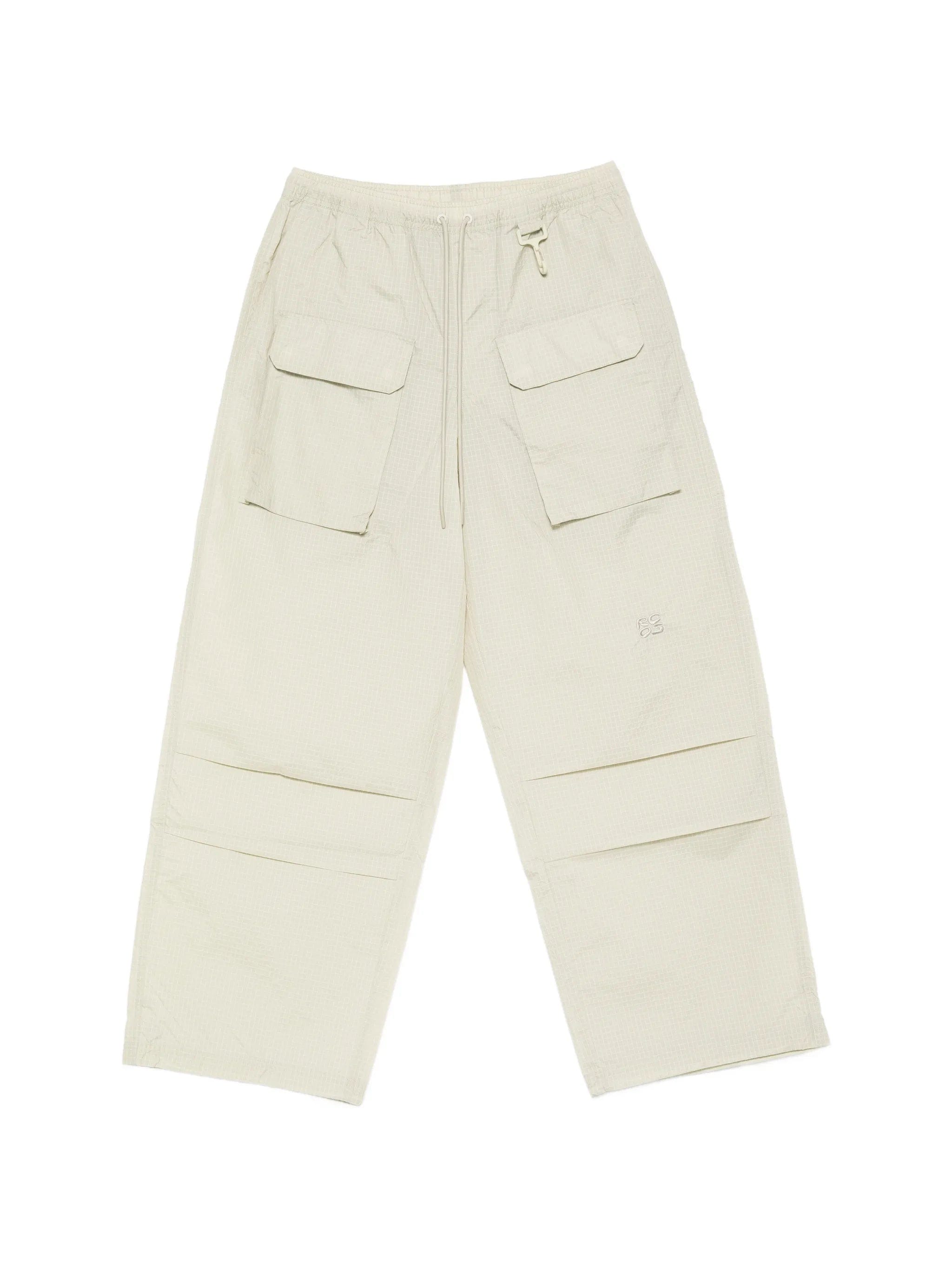 RC Outdoor Supply beige cargo pants