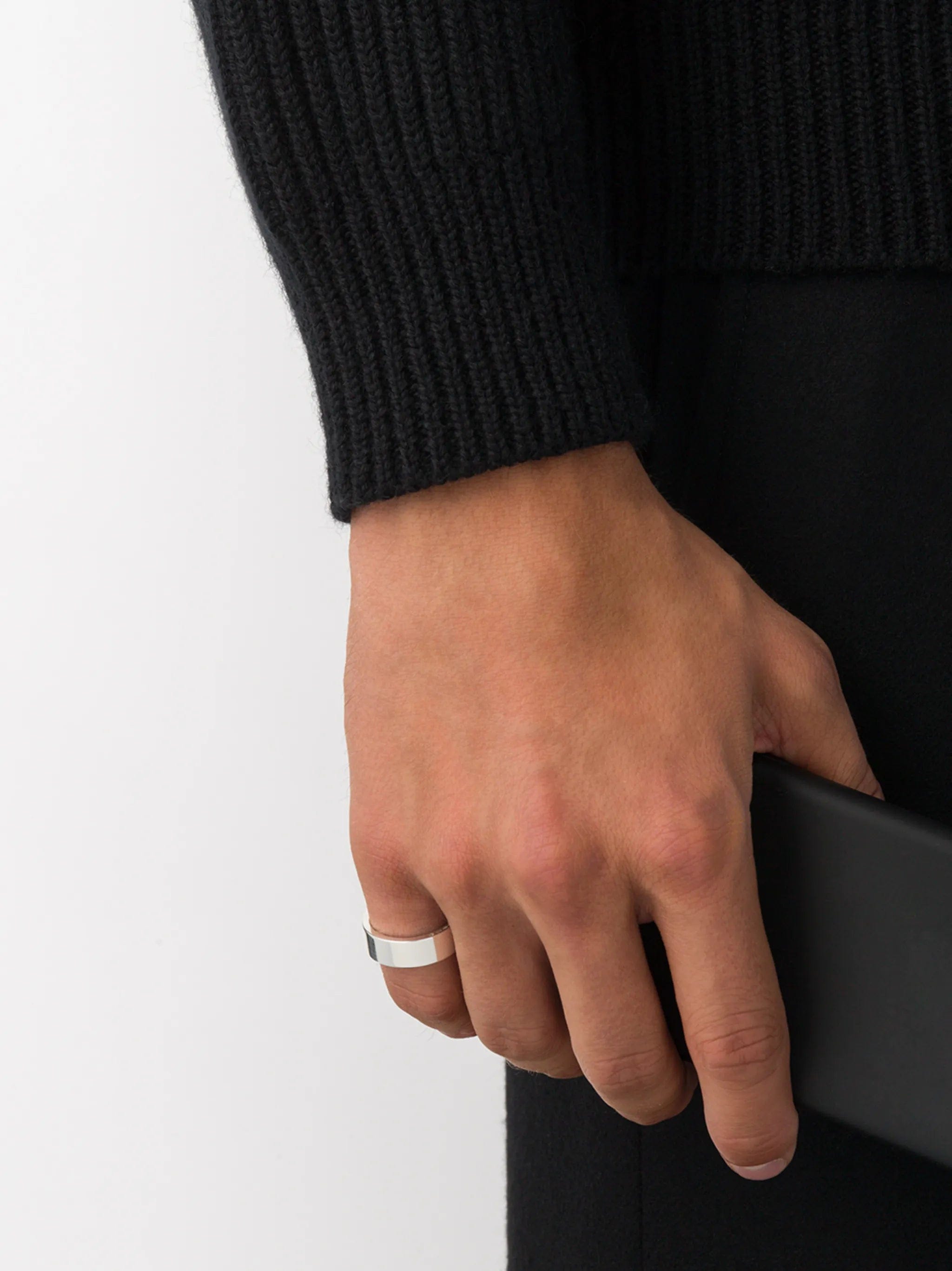 Le Gramme Le 9 Grammes ribbon ring