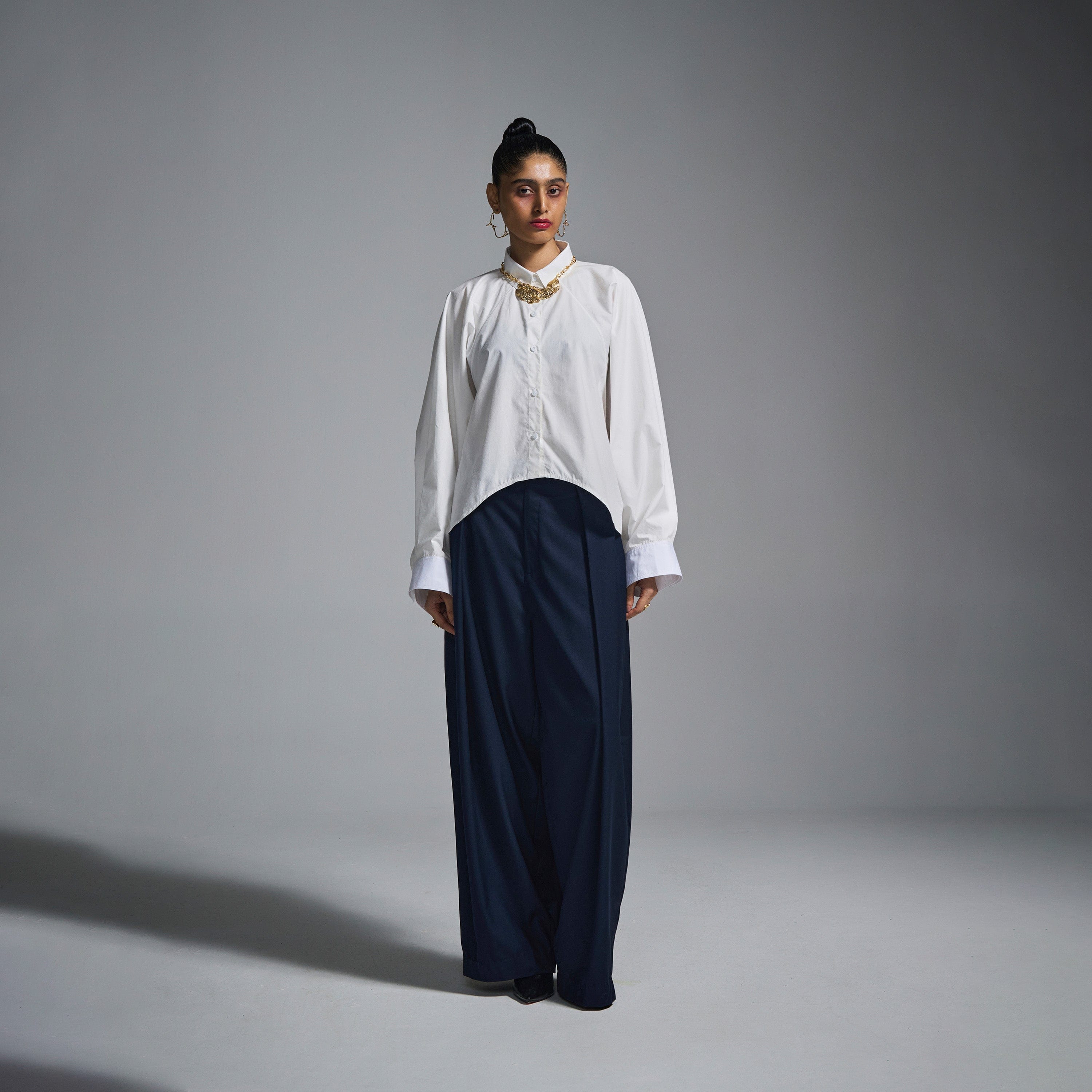 Blue Pleated barrel pants - Navy Blue
