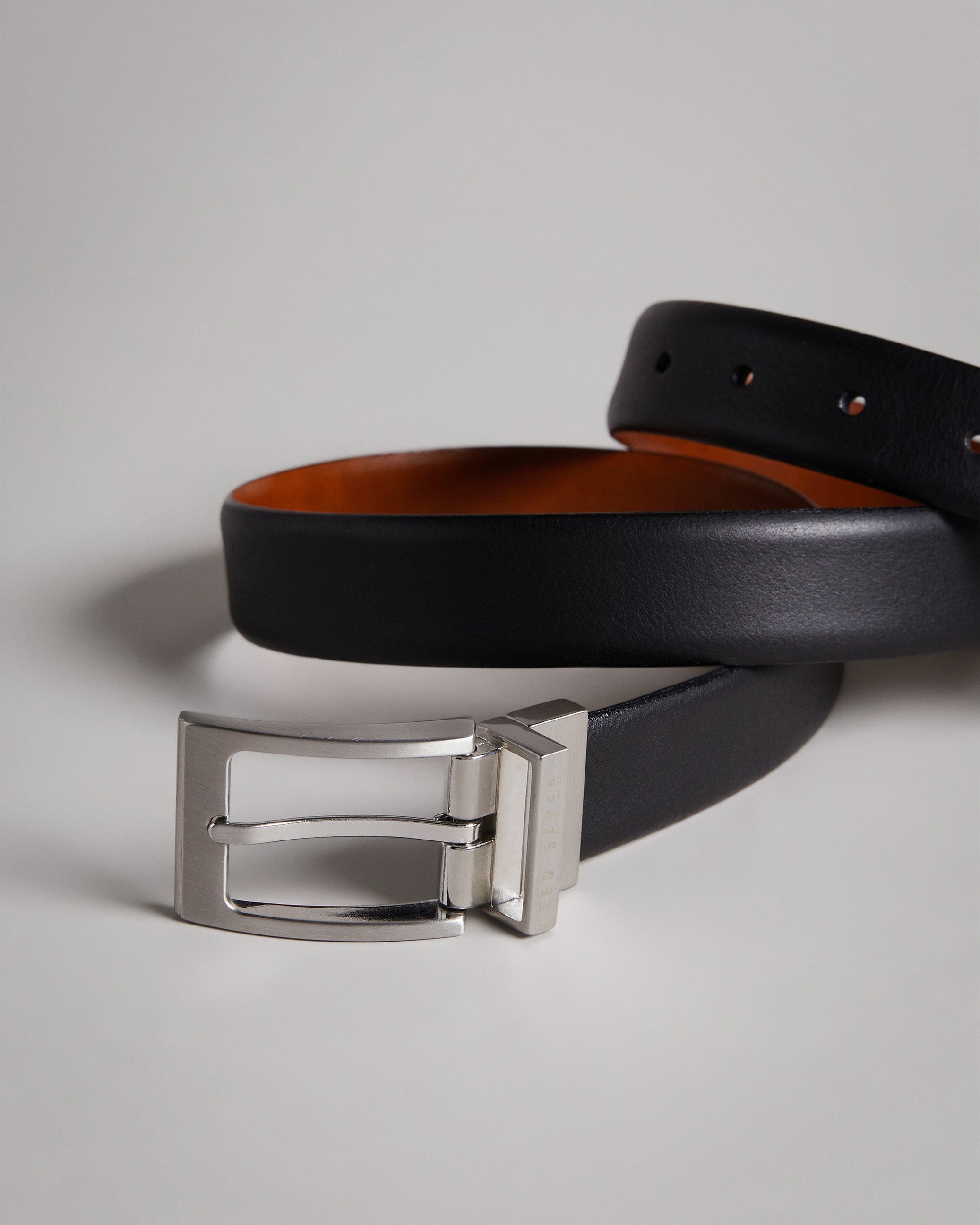 REVERSIBLE Karmer Reversible Leather Belt Black