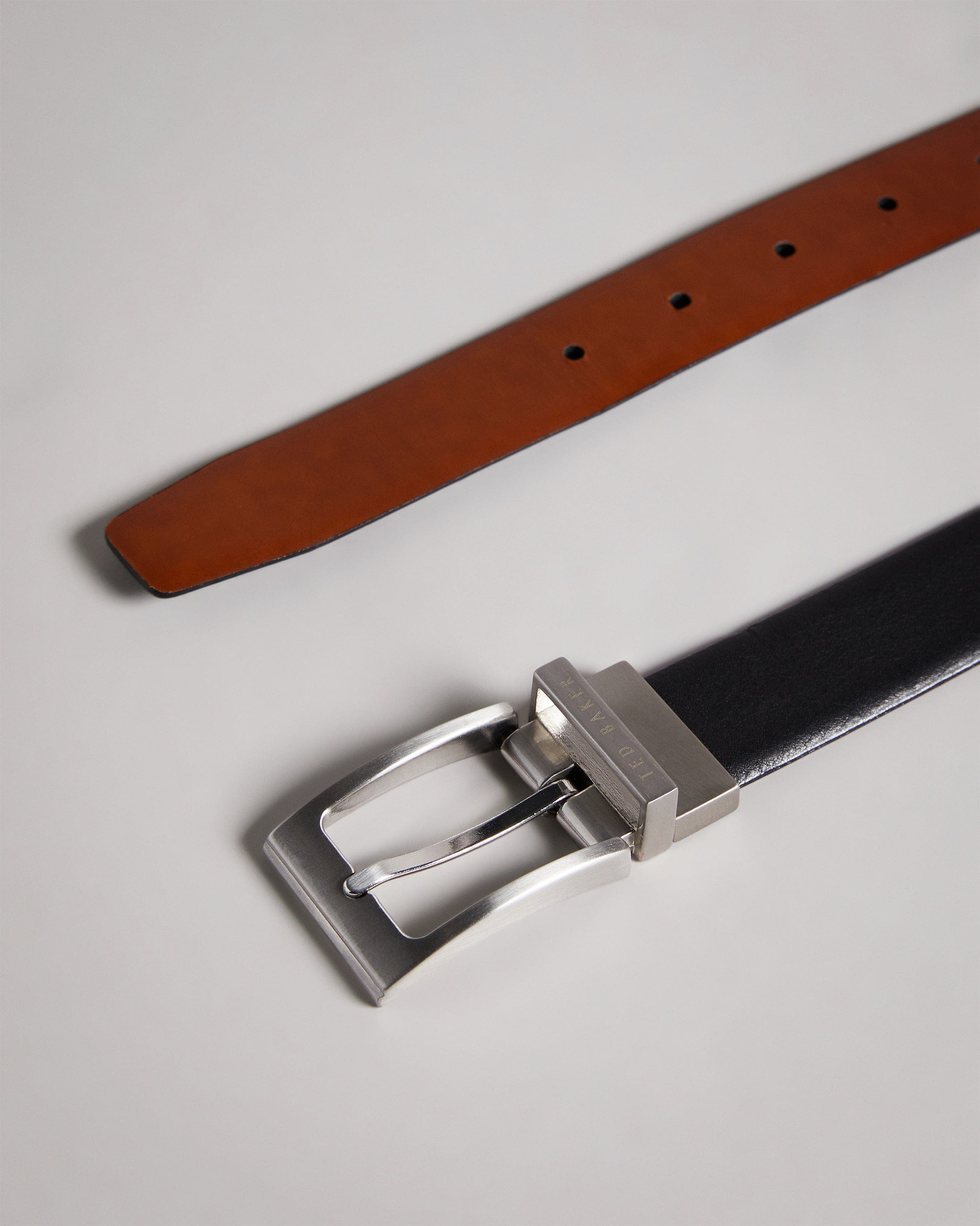 REVERSIBLE Karmer Reversible Leather Belt Black