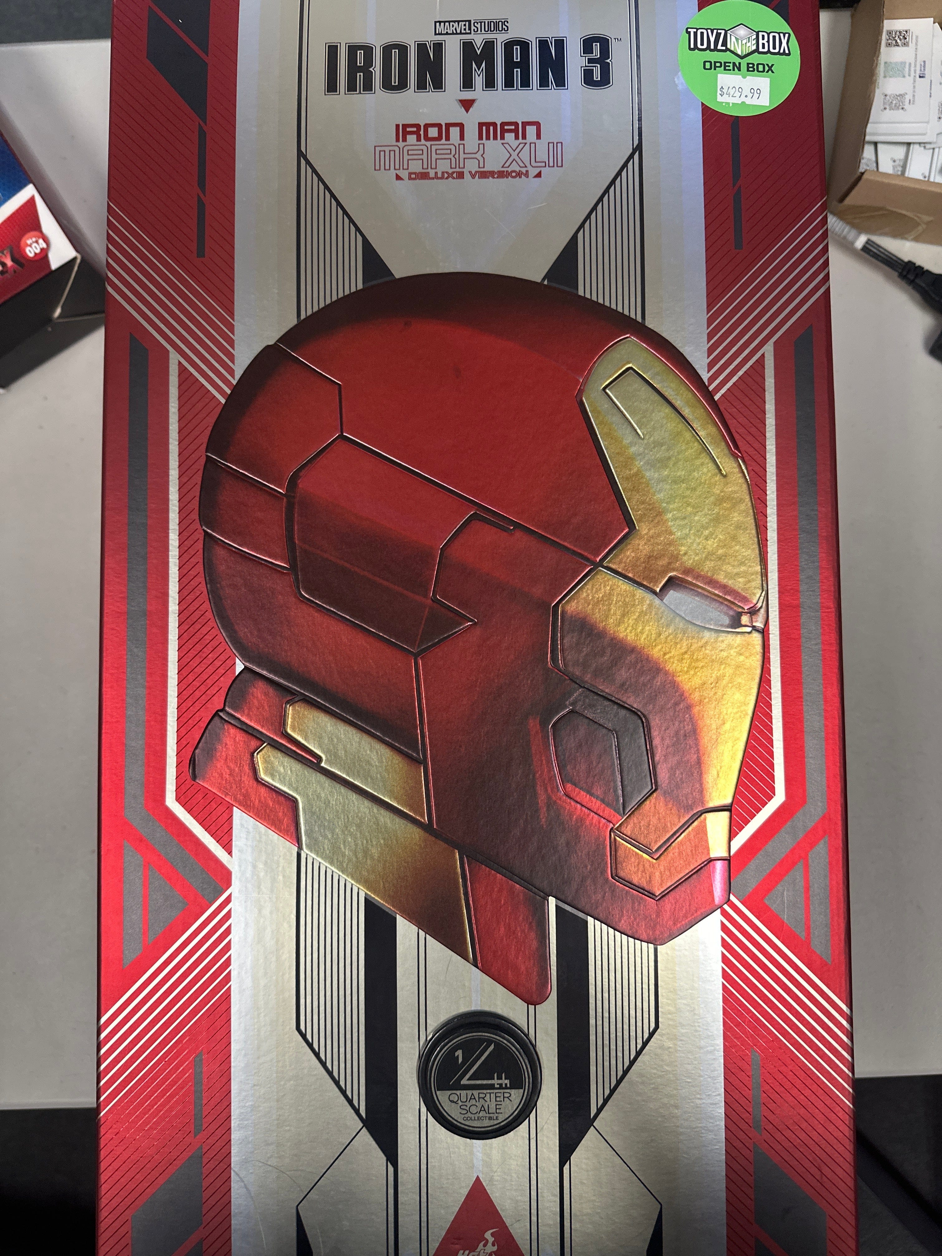 Sideshow **Open Box**Hot Toys 1/4 Scale Iron Man Mark XLII Deluxe Version QS008 Action Figure