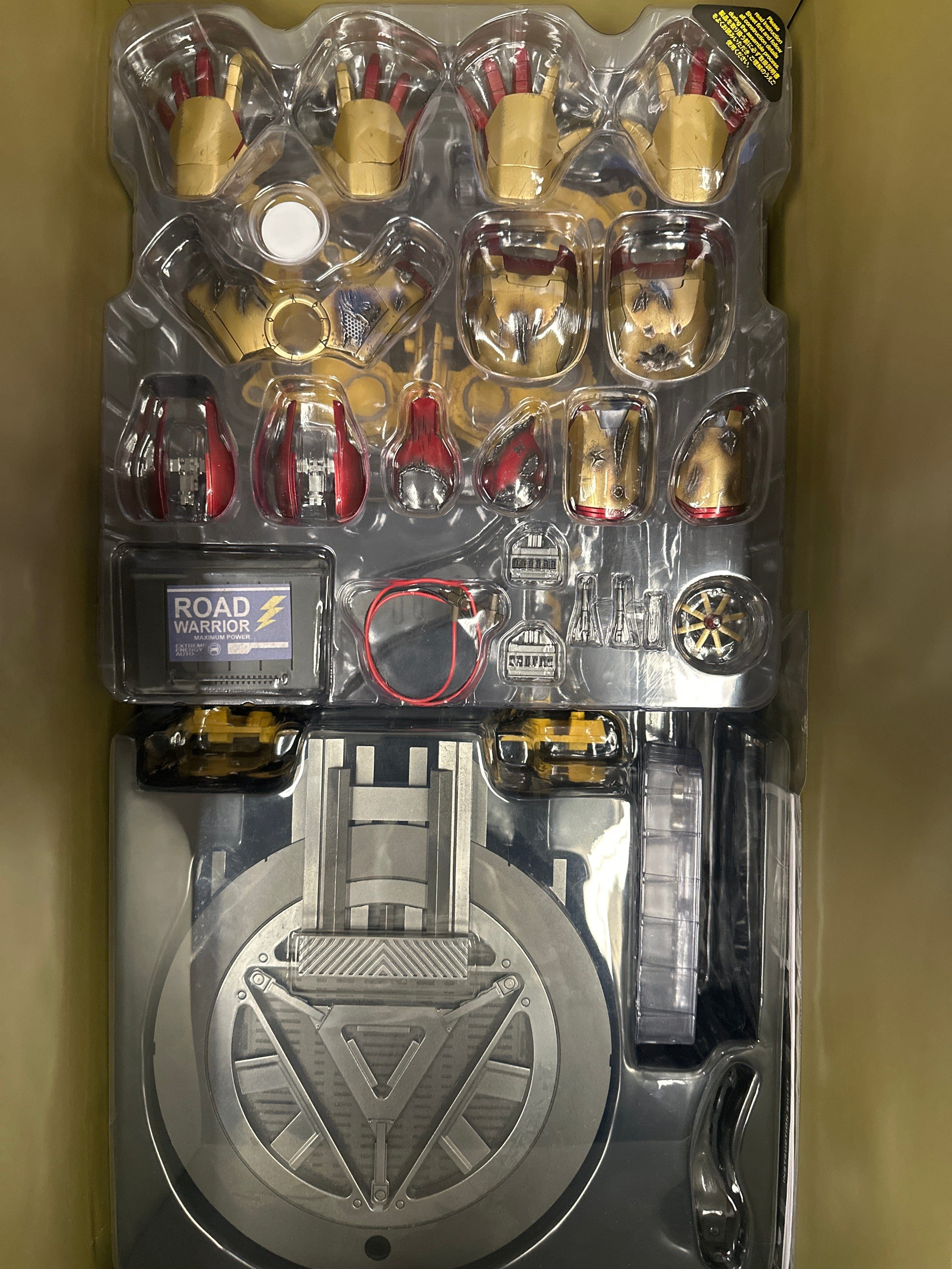 Sideshow **Open Box**Hot Toys 1/4 Scale Iron Man Mark XLII Deluxe Version QS008 Action Figure