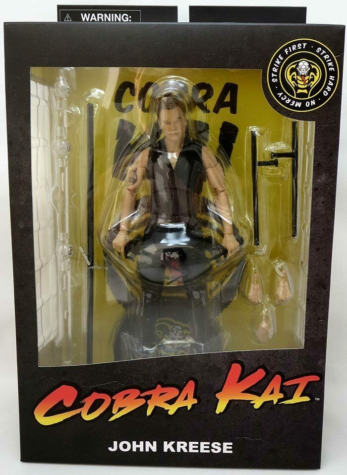Diamond Select Cobra Kai: Select – John Kreese Deluxe Action Figure & Johny Lawrence Bundle of 2 Figures (18 cm)