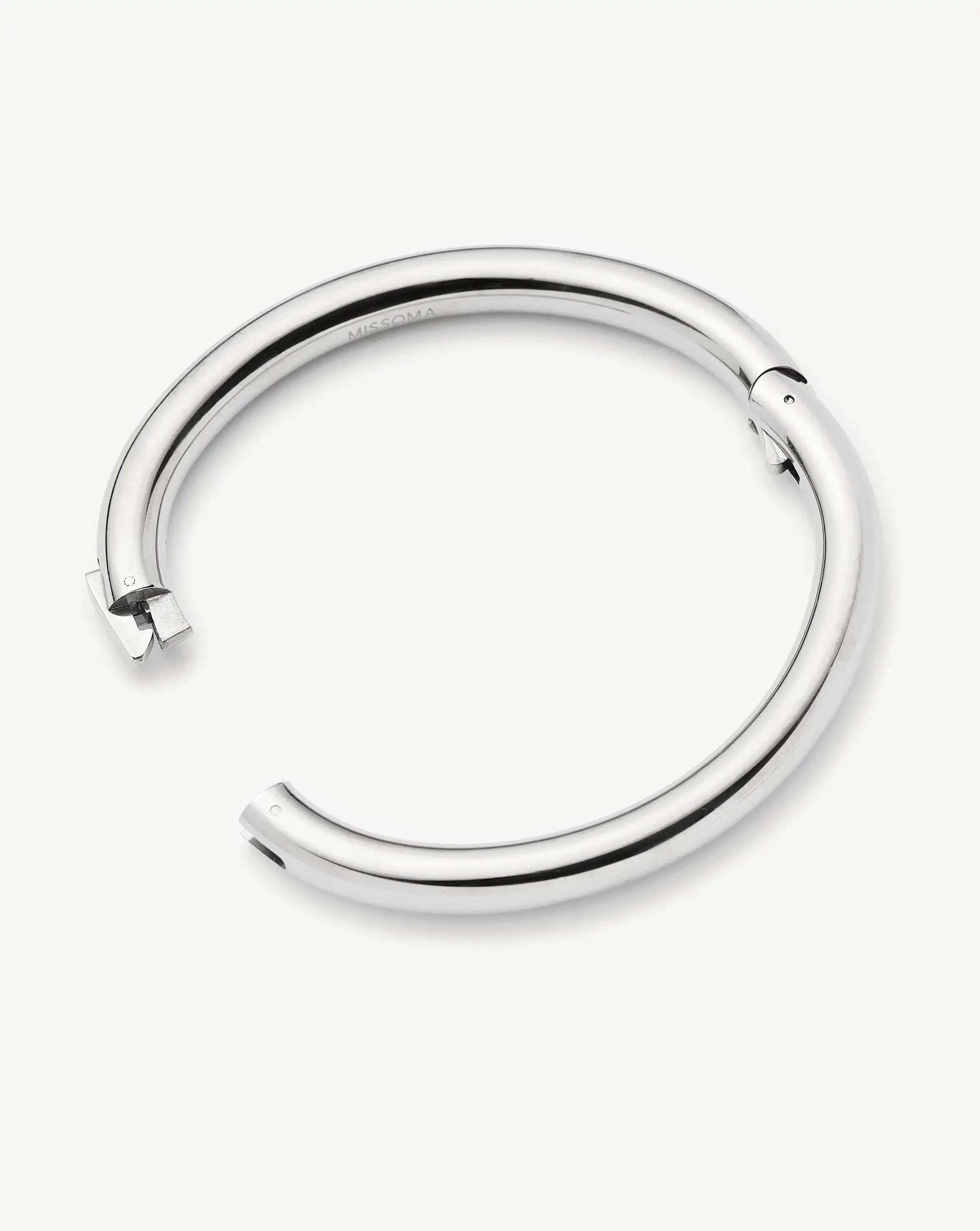 Missoma Chunky Round Hinged Bangle | Platinum Plated