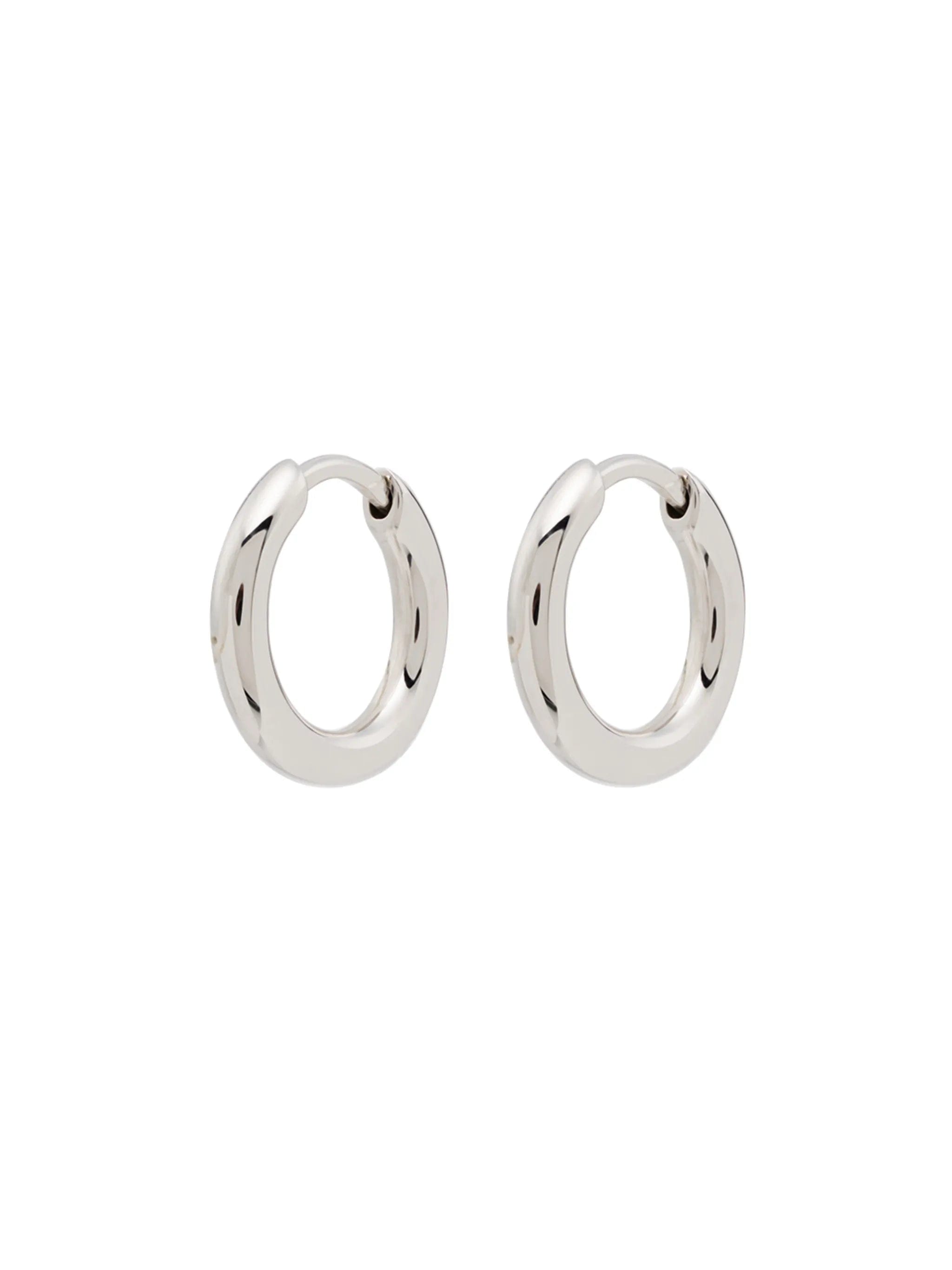 Tom Wood Classic small hoop earrings