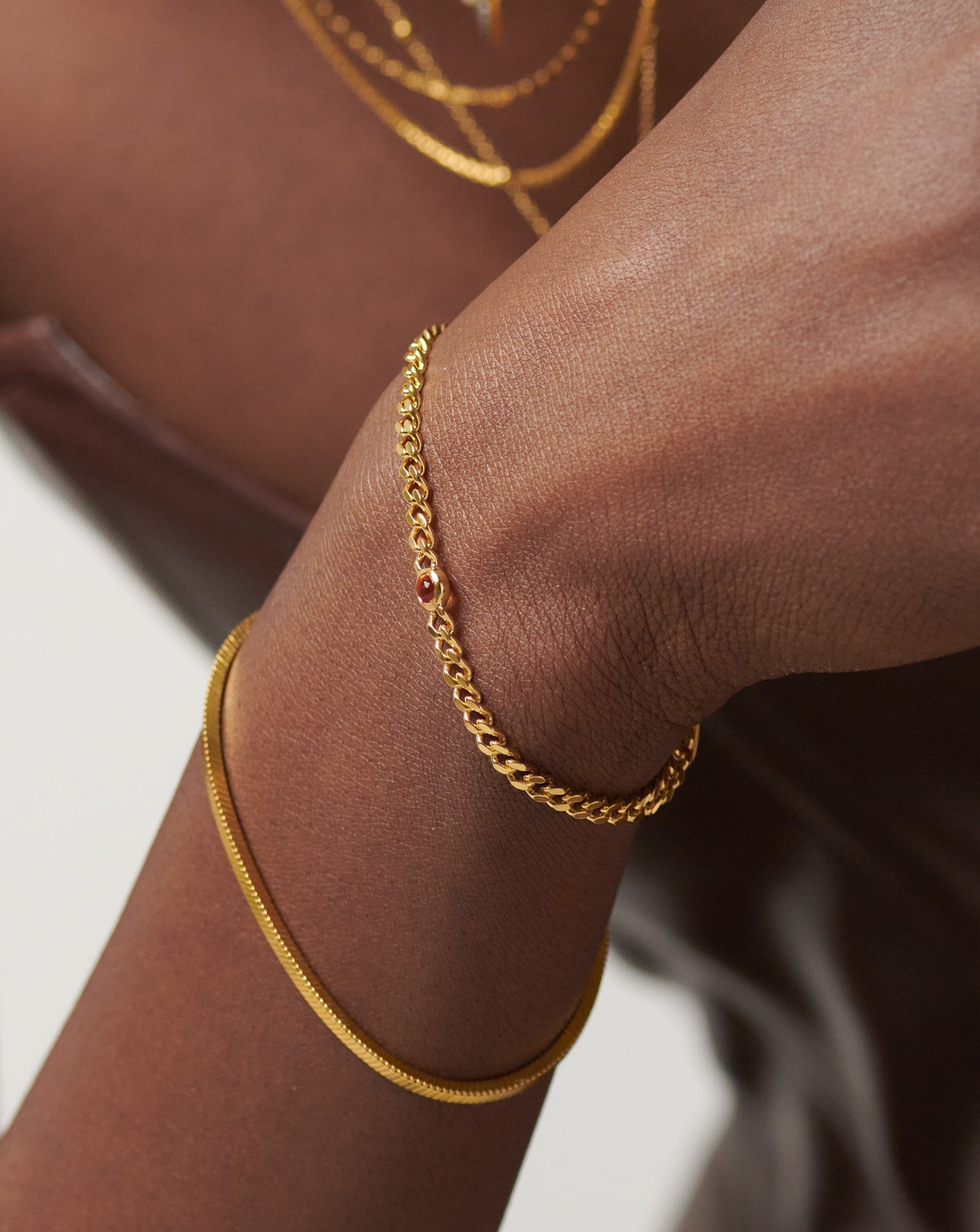 Missoma January Birthstone Chain Bracelet | 18ct Gold Plated Vermeil/Garnet