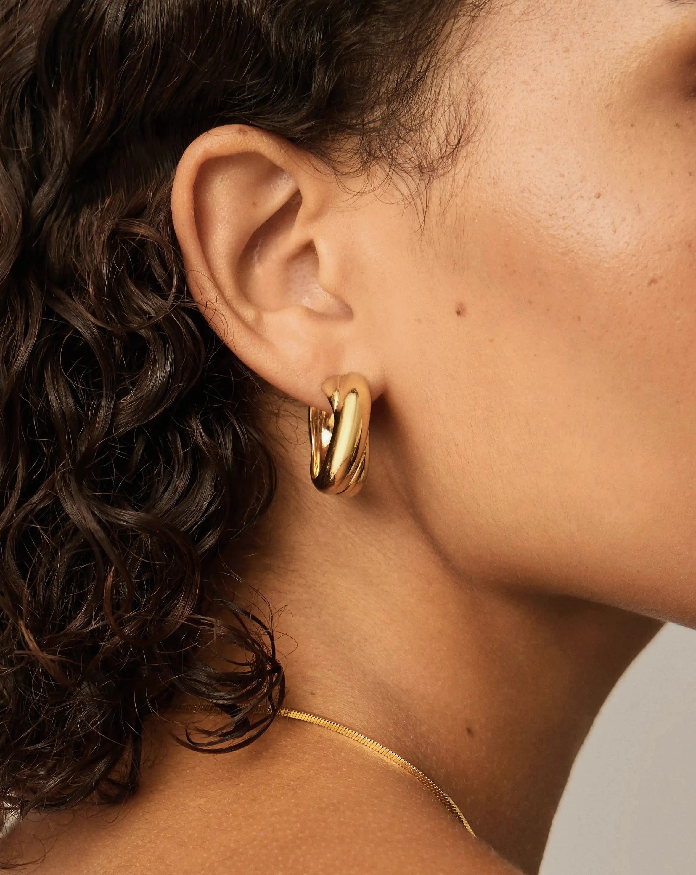 Missoma Lucy Williams Chunky Medium Entwine Hoop Earrings | 18ct Gold Plated