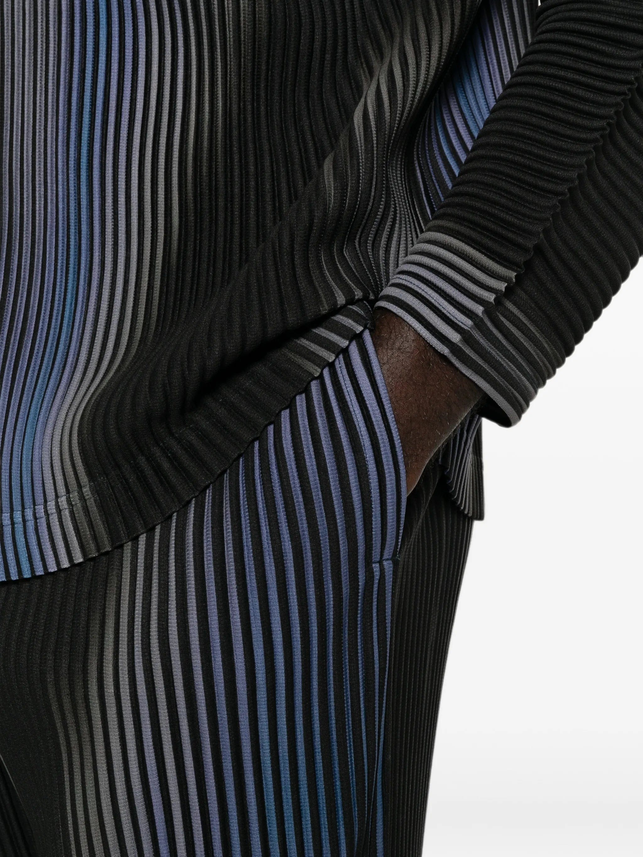 Homme Plissé Issey Miyake plissé - effect printed trousers
