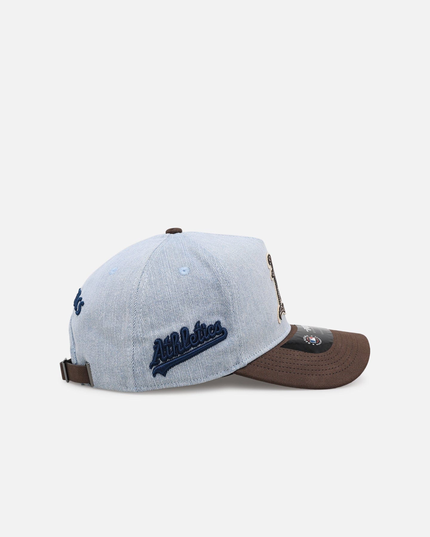 PRO Standard Oakland Athletics Denim Suede Pro Pinch Strapback Denim