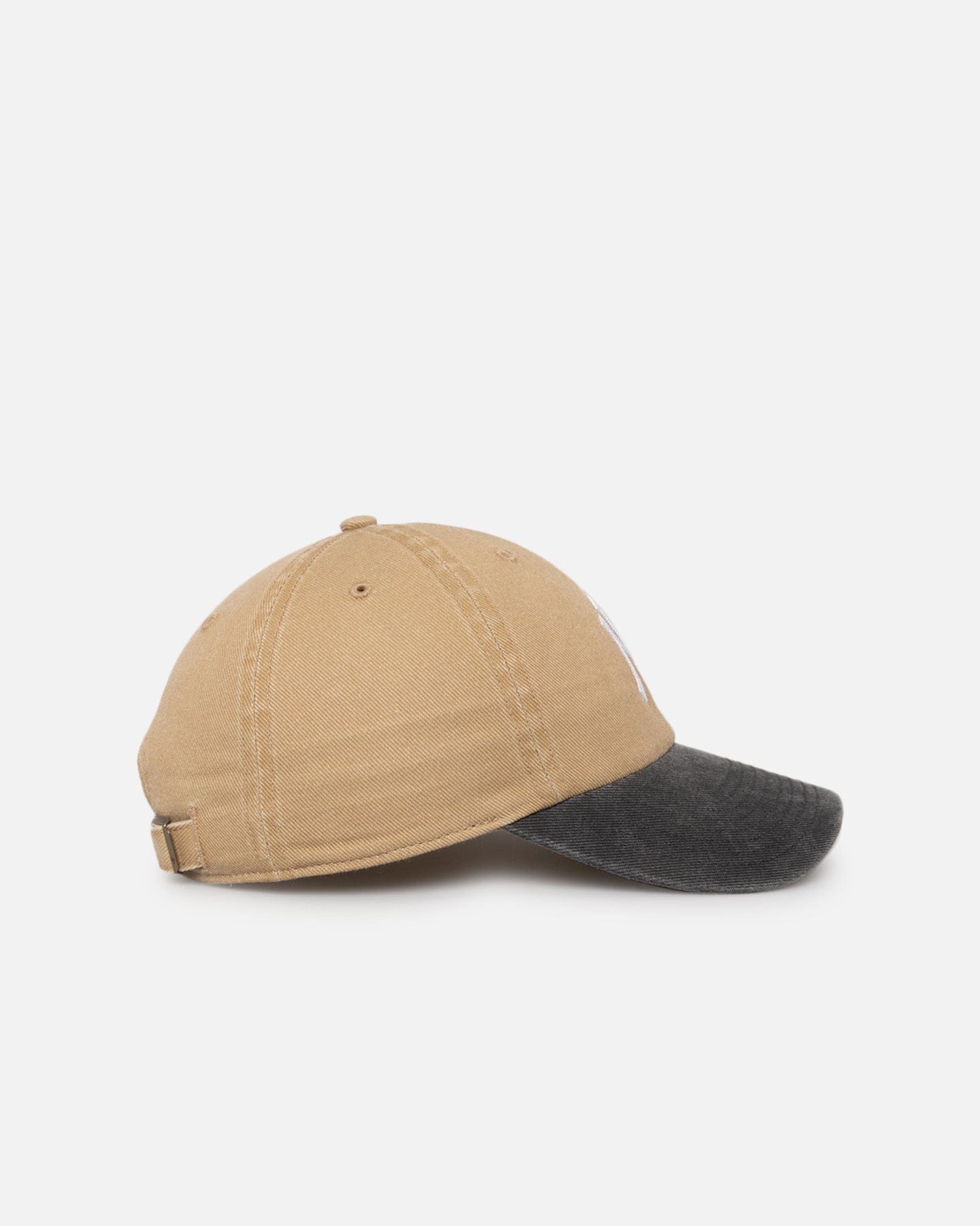 47 Brand New York Yankees Apollo Chain 47 Clean Up Strapback Khaki