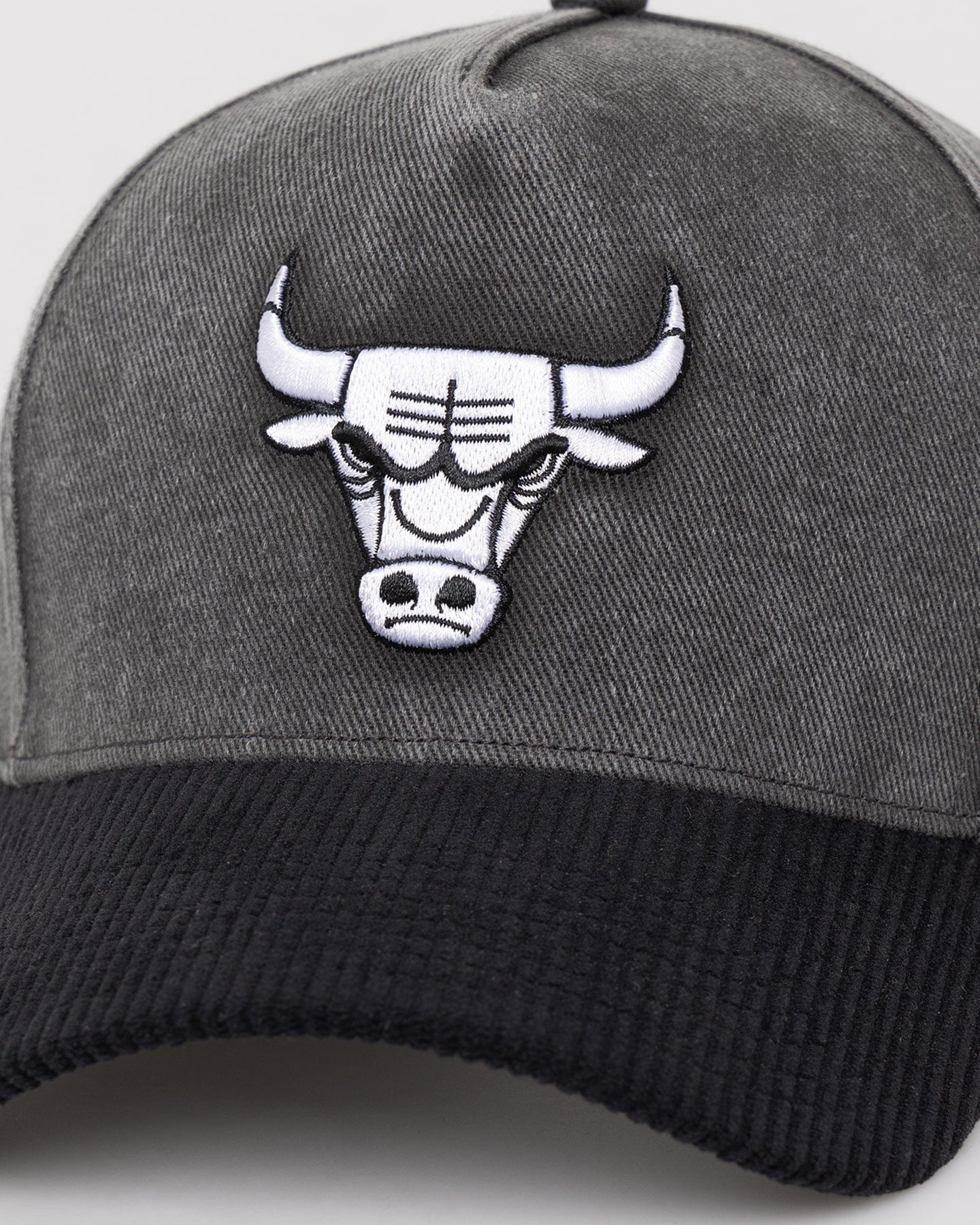 47 Brand Chicago Bulls Apollo Corduroy Offside DT Snapback Black