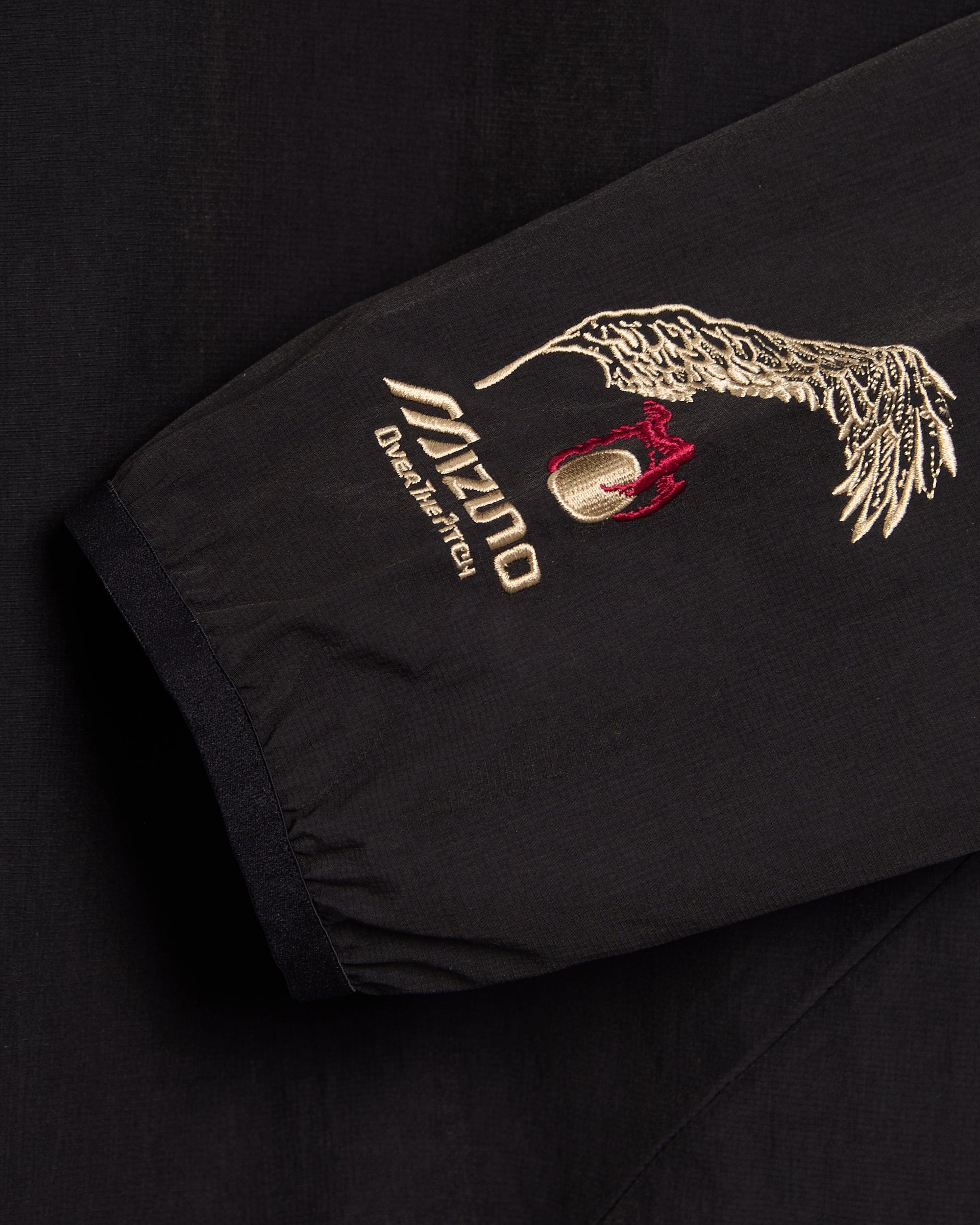 OVER THE PITCH Sudadera con logo OVER THE PITCH x Mizuno Piste para hombre