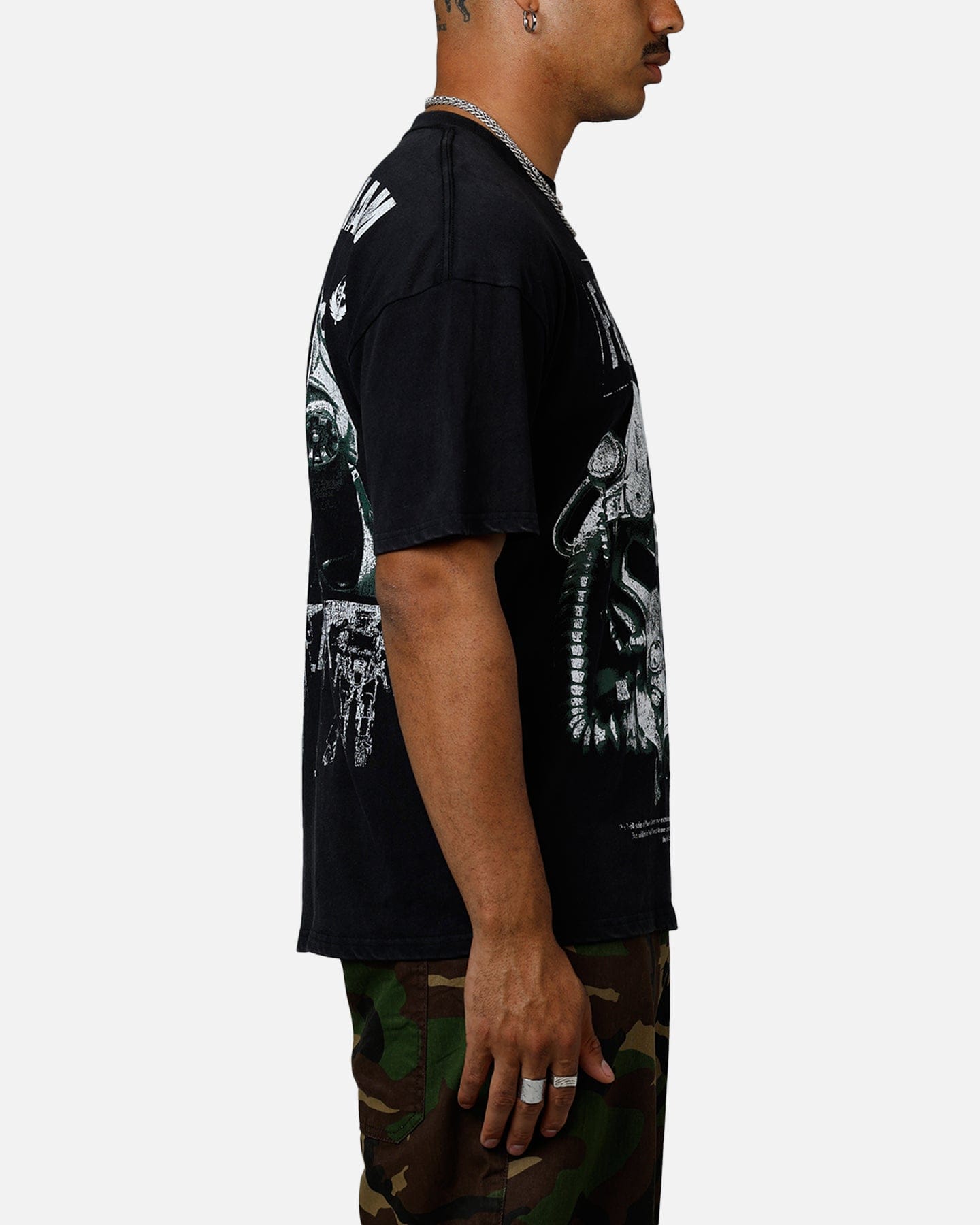 73studio x Fallout '15 Fallout 4 Vintage T - Shirt Off Black