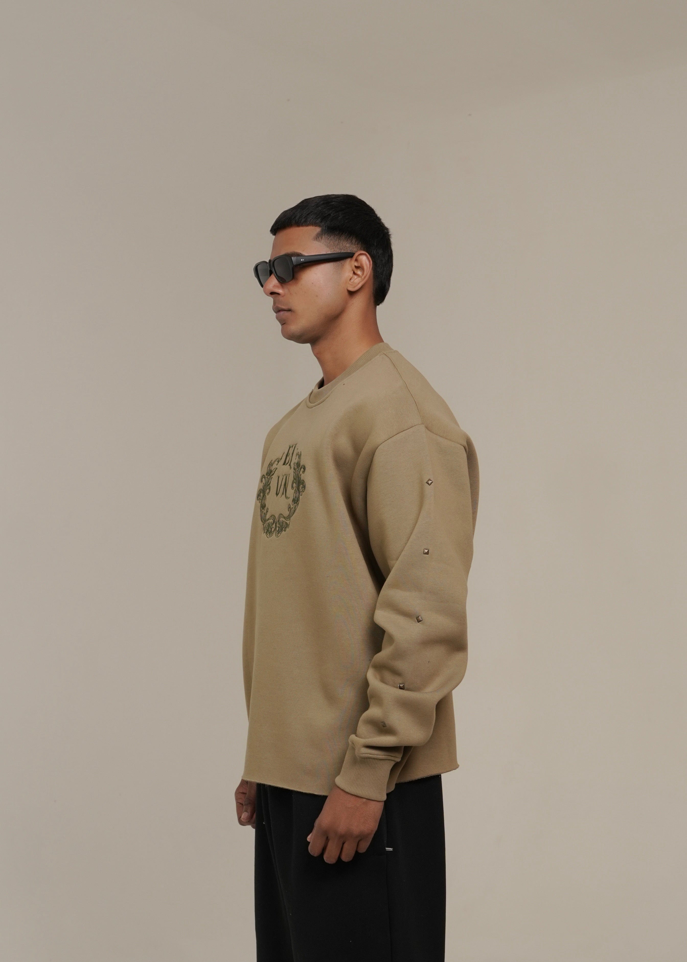 Elvn.tee FALLEN GRACE CROPPED SWEATSHIRT | SAGE GREEN