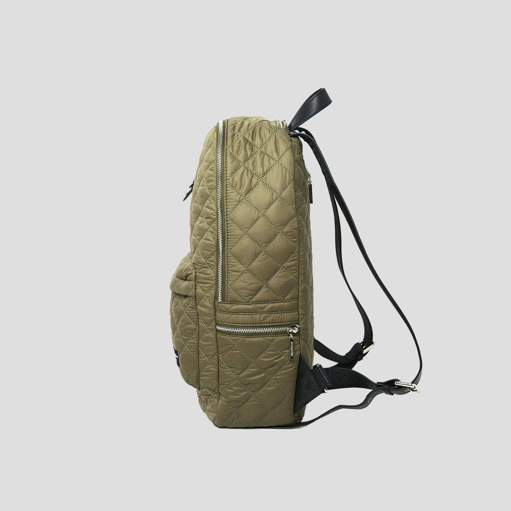 Classic amongst few - Classic Backpack (Olive)