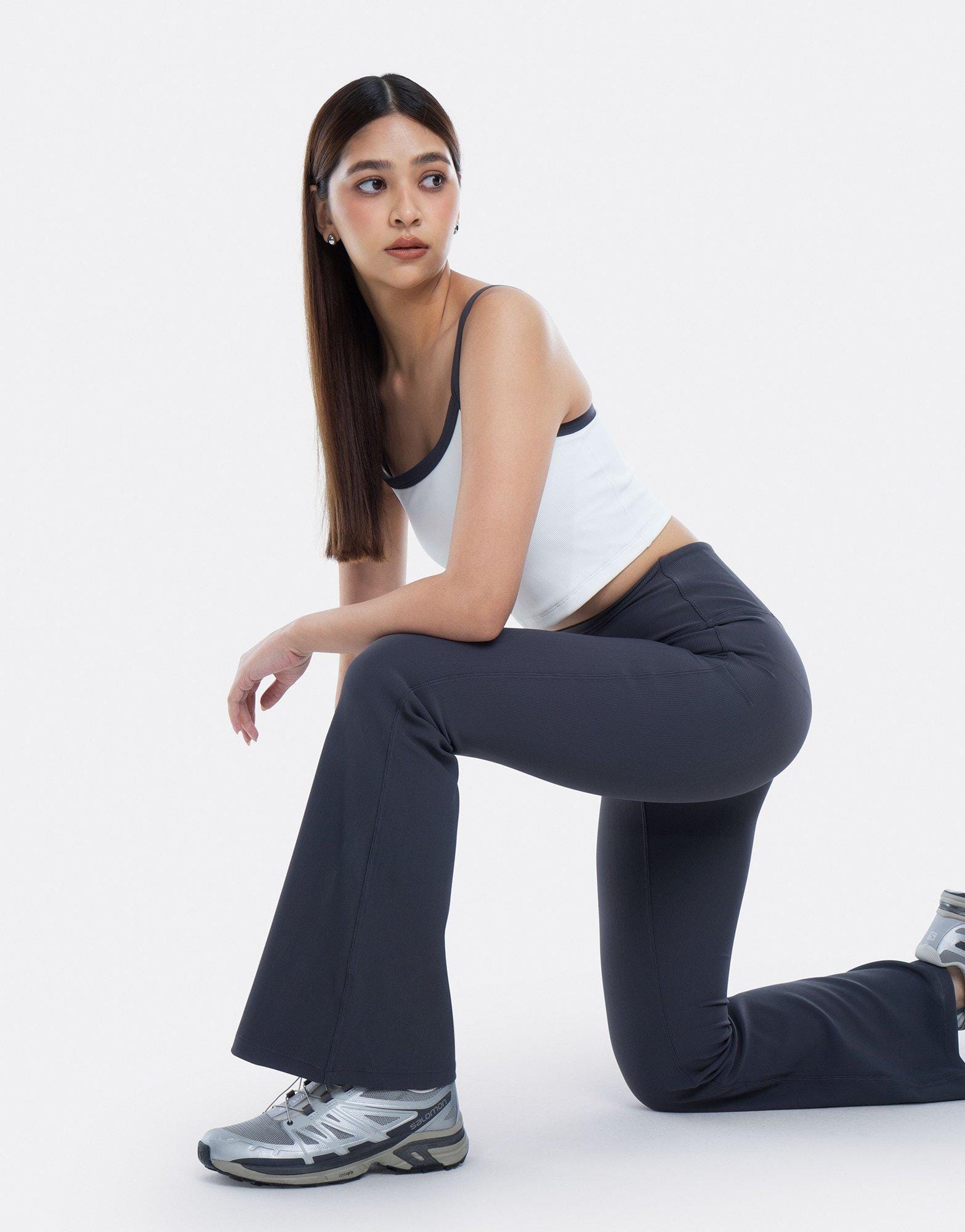 Cheak Off Duty Flare Leggings