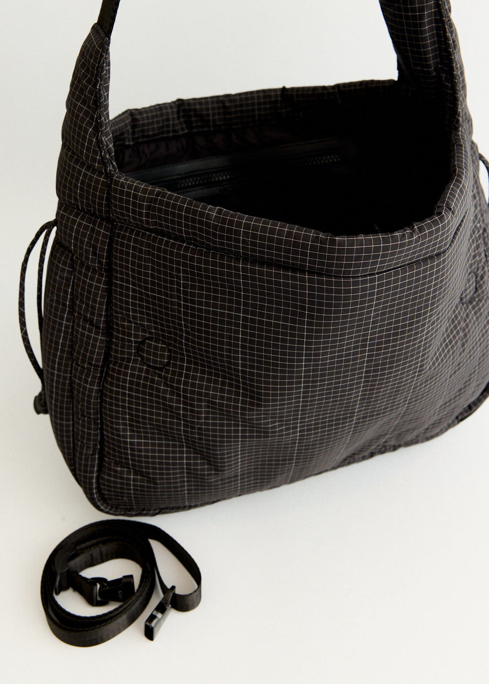 ARCS Flow Messenger Bag