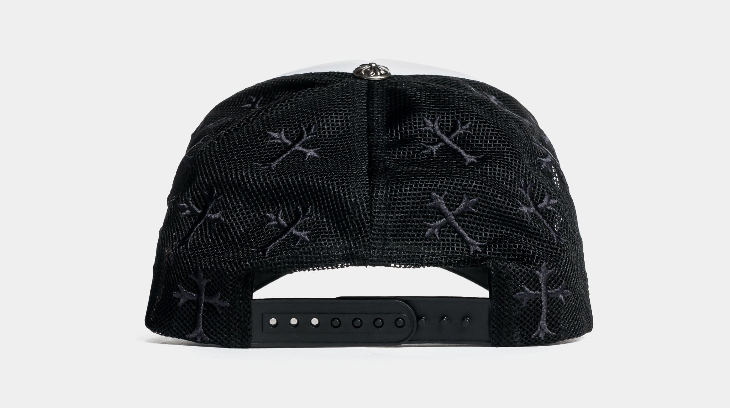 Maison Article Cross Trucker Mens Hat (White/Black)