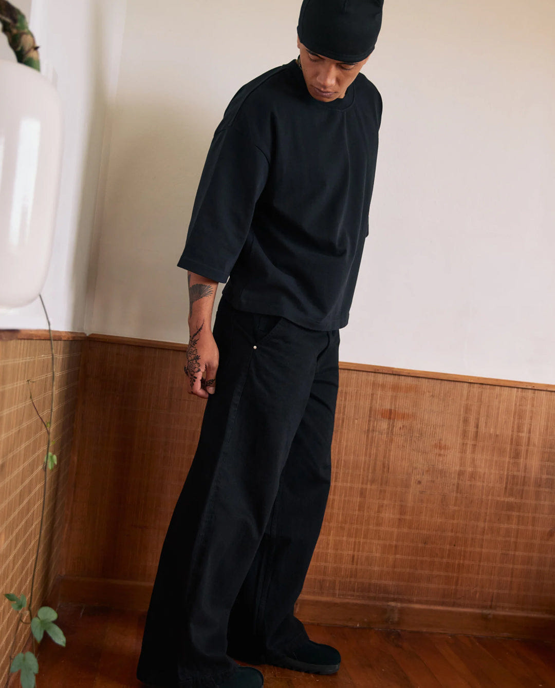 Checks Downtown - Wide T-Shirt - Black