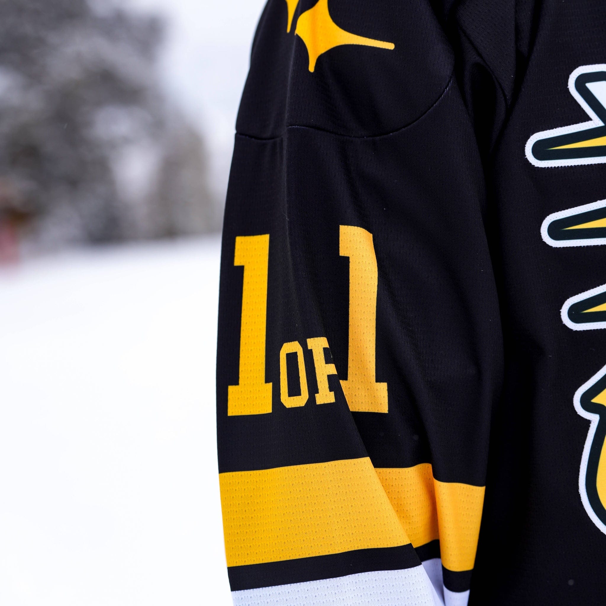 GLD Men GLD Black and Yellow Hockey Jersey
