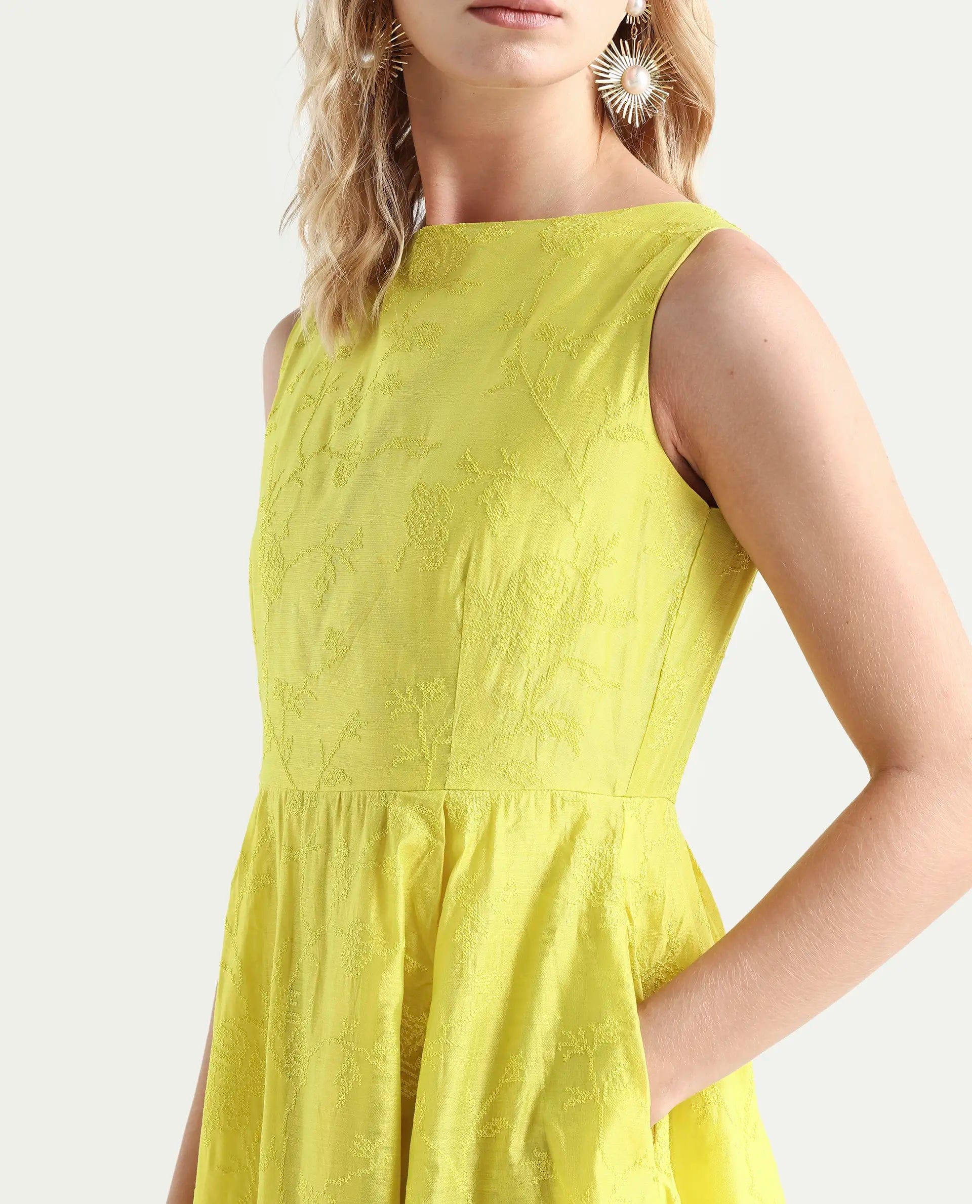 Rareism Women's Prero Green Viscose Blend Boat Neck Plain Sleeveless Midi A - Line Dress