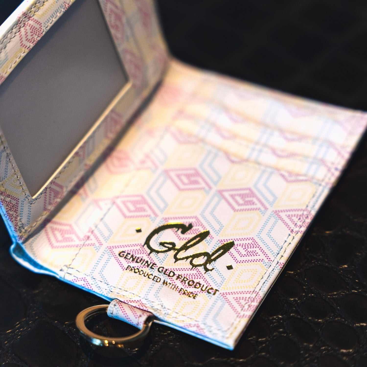 GLD Men Wallet Chain (White w/ Pink/Yellow Print)