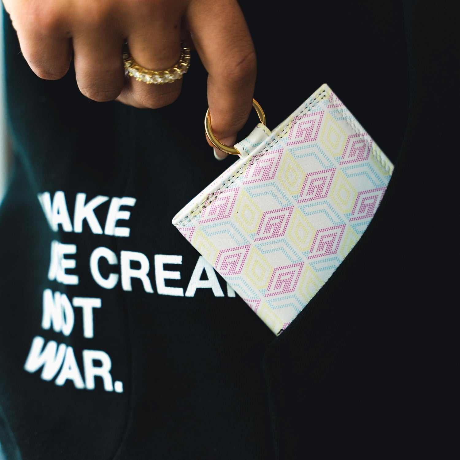 GLD Men Wallet Chain (White w/ Pink/Yellow Print)