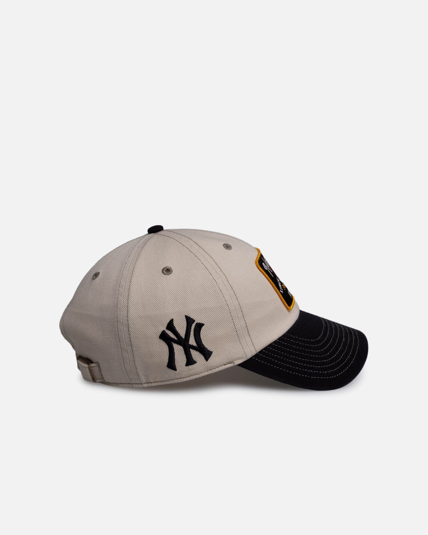 47 Brand New York Yankees Keepsake 47 Clean Up Strapback Natural
