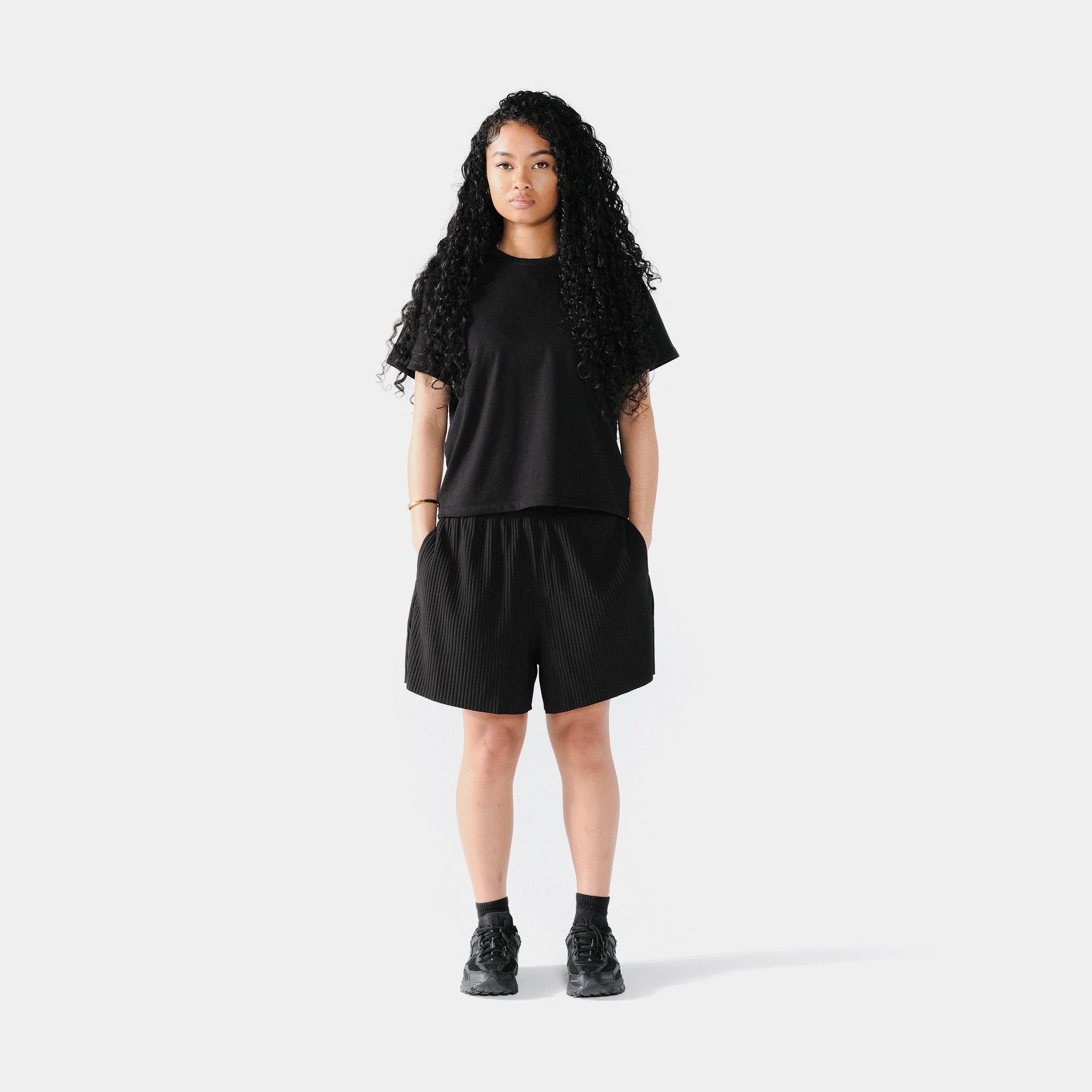 SACRE Pleated Fleece Womens Shorts (Black)
