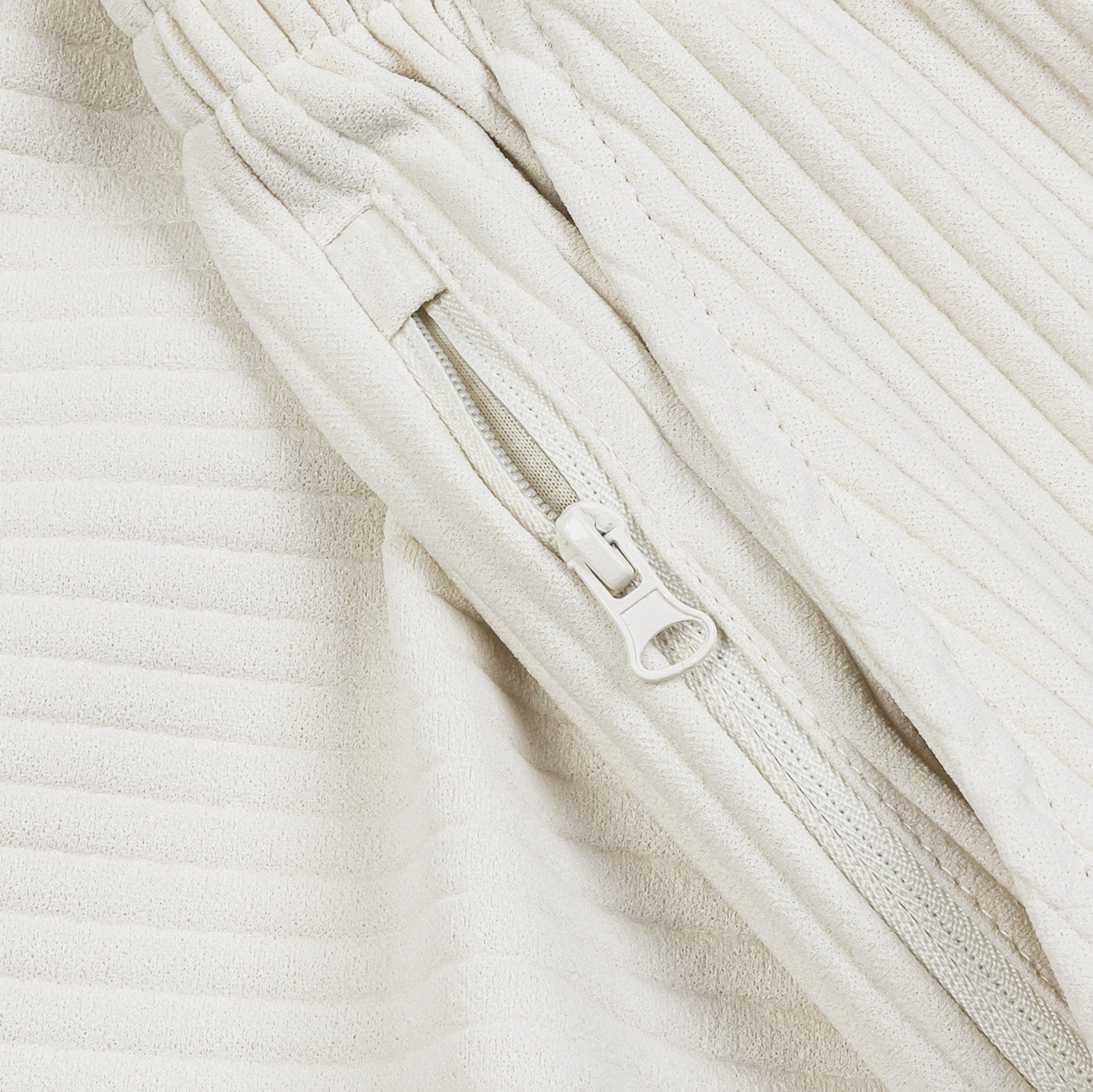 SACRE Pleated Joggers Womens Pants (Cream)