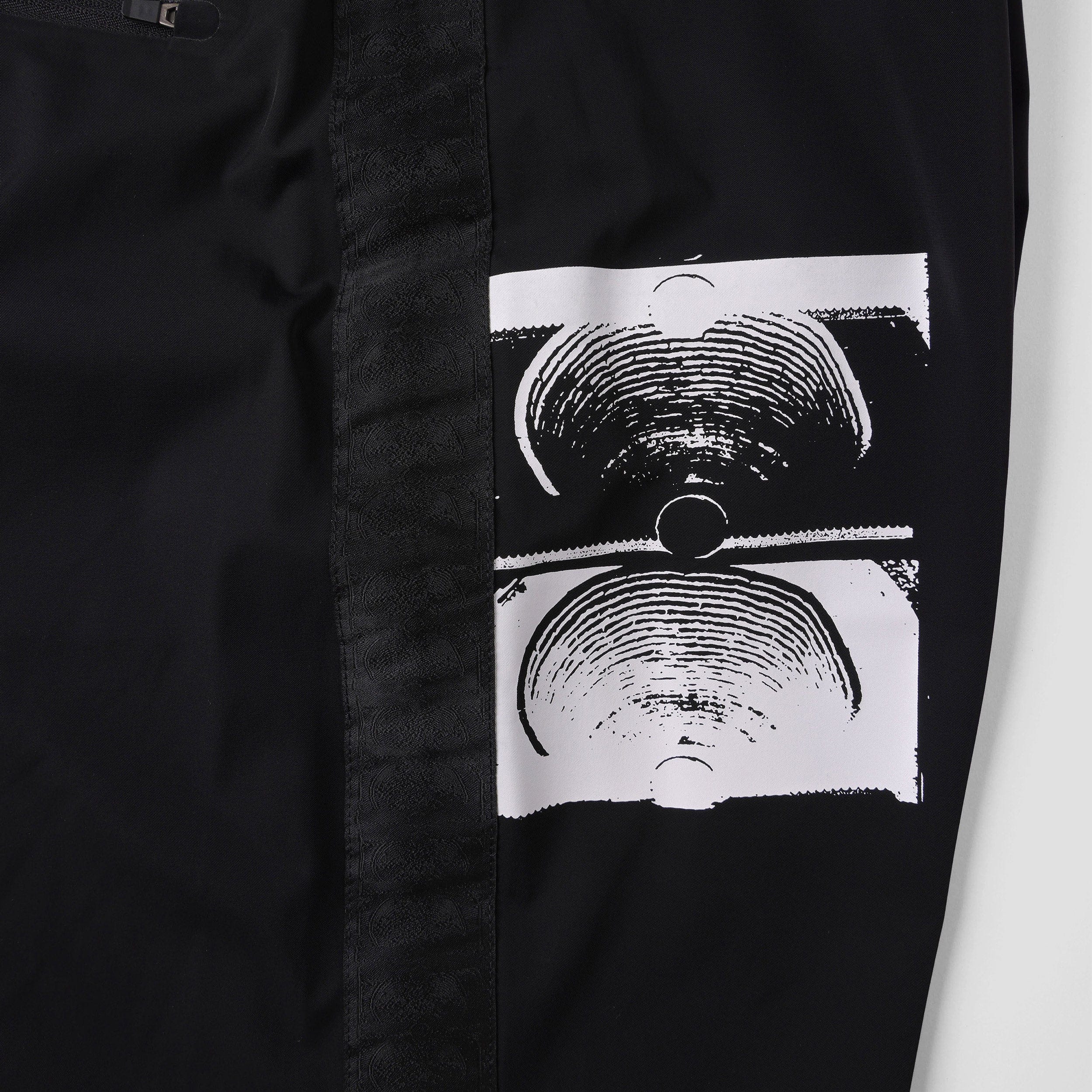 Former Militant 18.5 Trunk Black