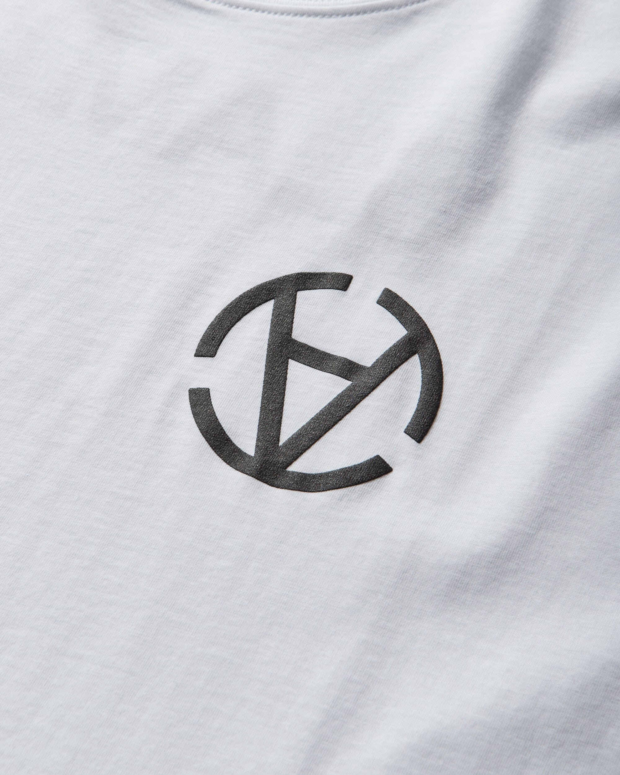 WHITE* Basics Graphic Longsleeve T - Shirt White