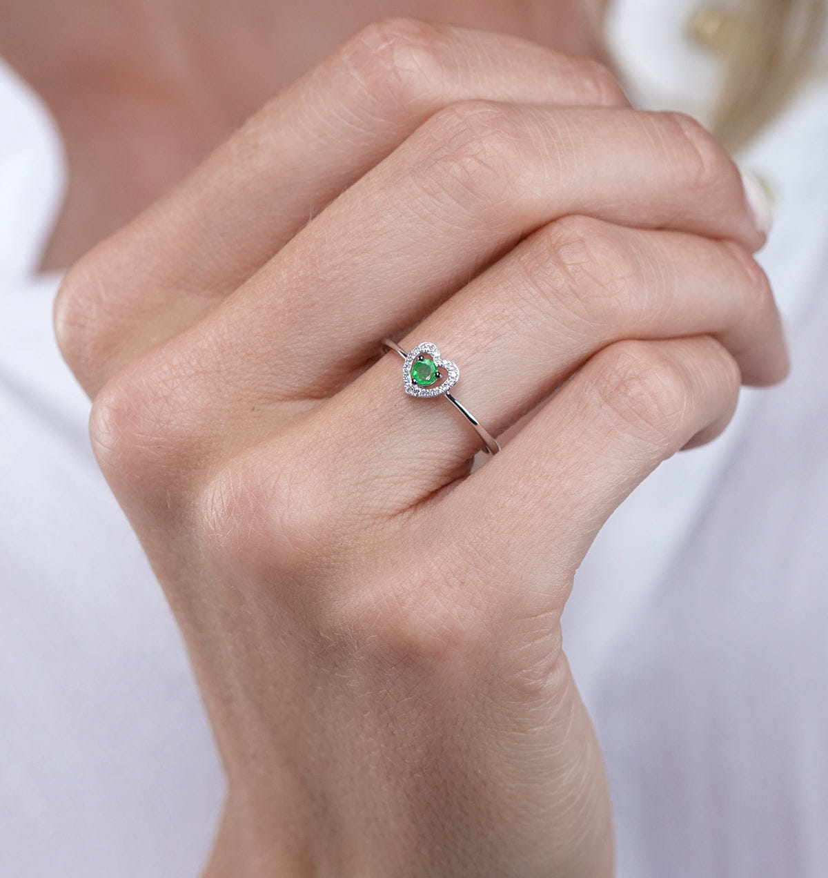 Diamond Emerald and Diamond Stellato Heart Ring in 9K White Gold