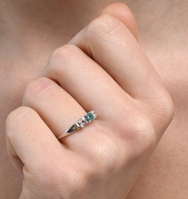 Diamond Emerald 3.75 mm And Diamond 9K White Gold Ring