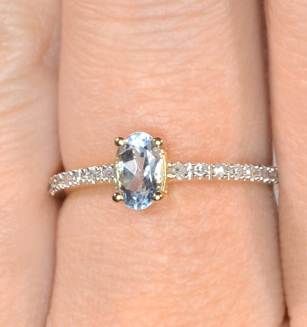Diamond Aquamarine 0.35CT And Diamond 9K Yellow Gold Ring