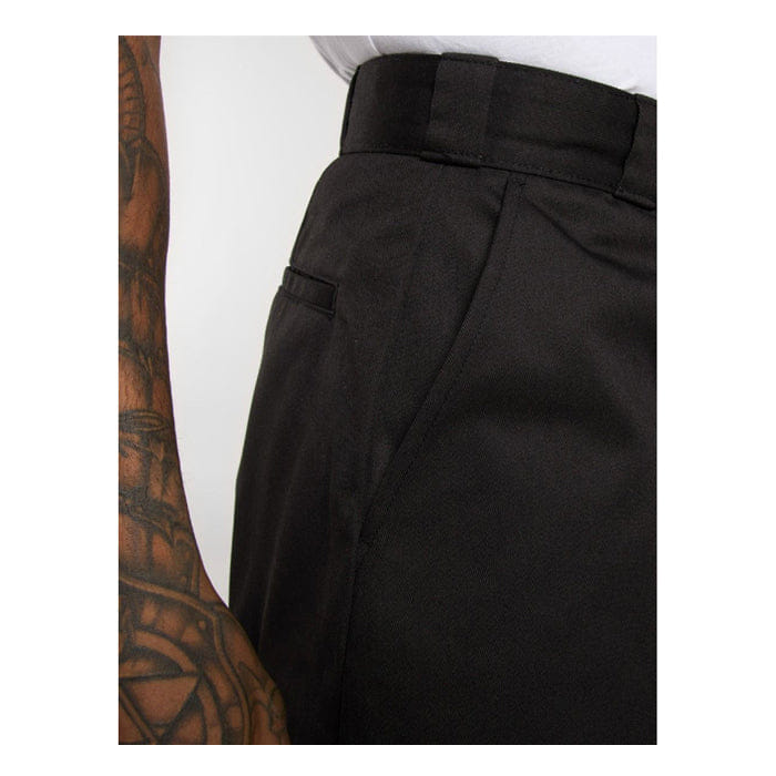 DICKIES - 15 Inch Multi Pocket Work Short (BLACK)