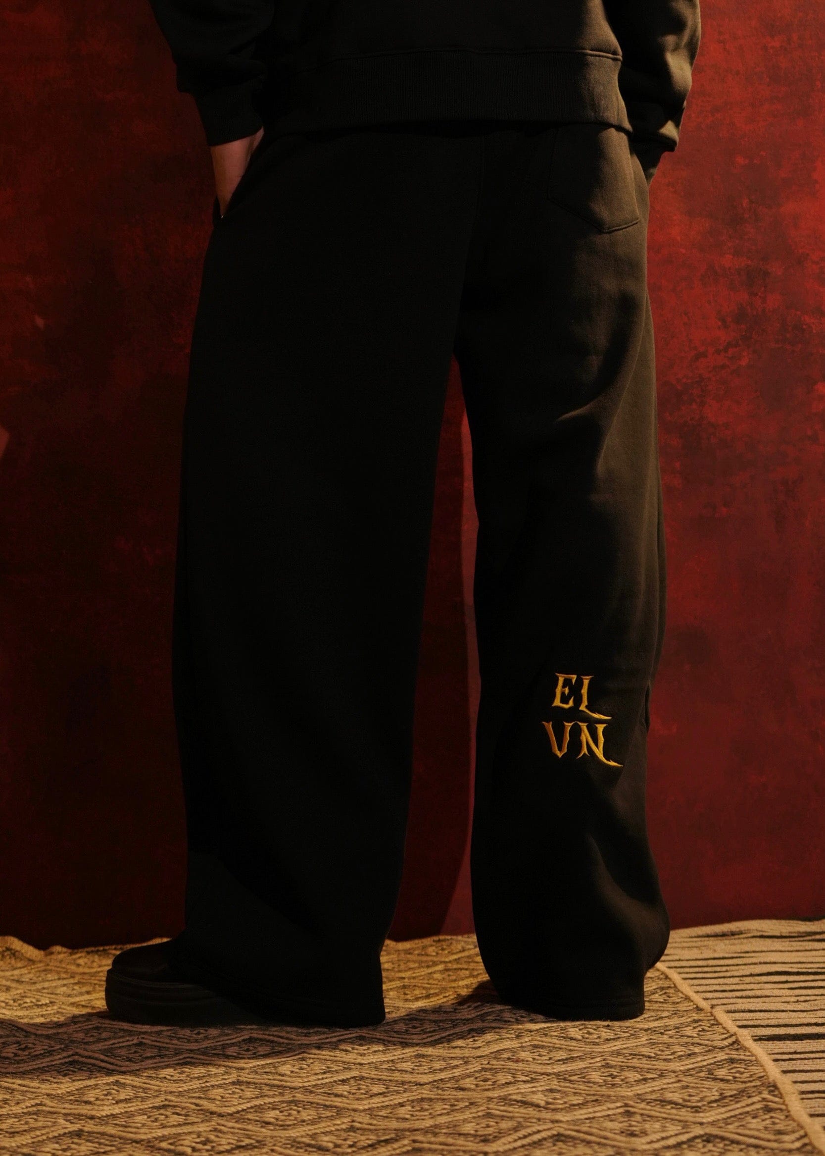 Elvn.tee HANDS OF ETERNITY SWEATPANTS | BLACK