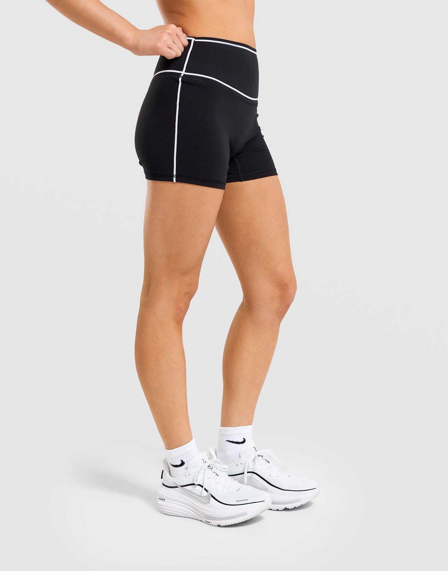 Fabletics No - Seam PureLuxe TLC Short 4"