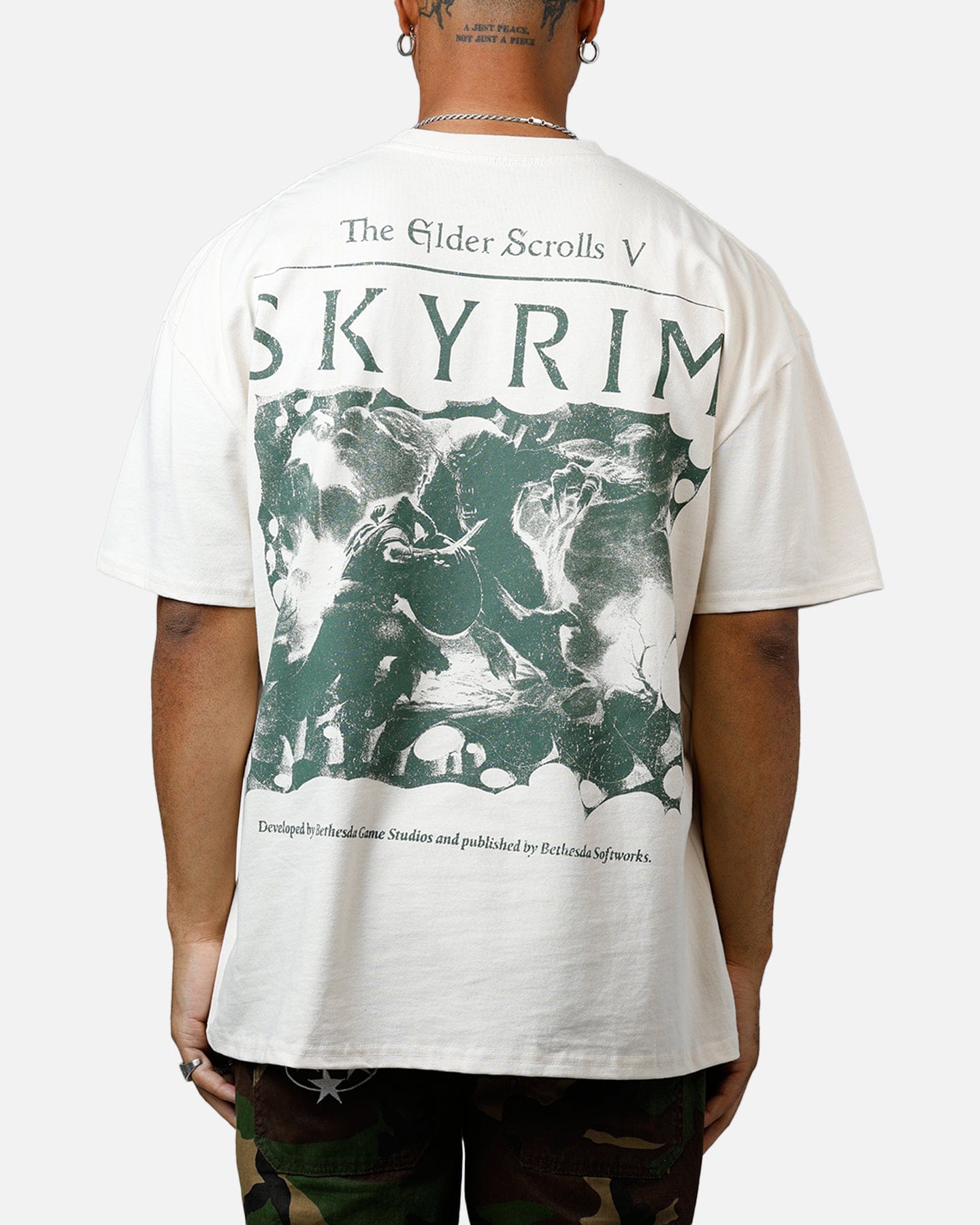 73studio x The Elder Scrolls V: Skyrim Vintage T - Shirt Off White