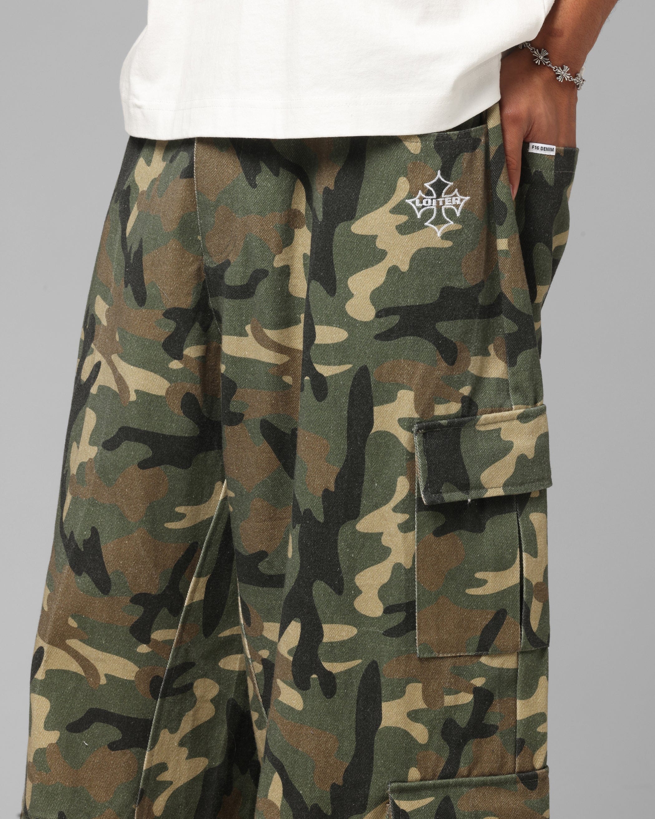 Loiter F - 16 Balloon Cargo Pants Woodland Camo