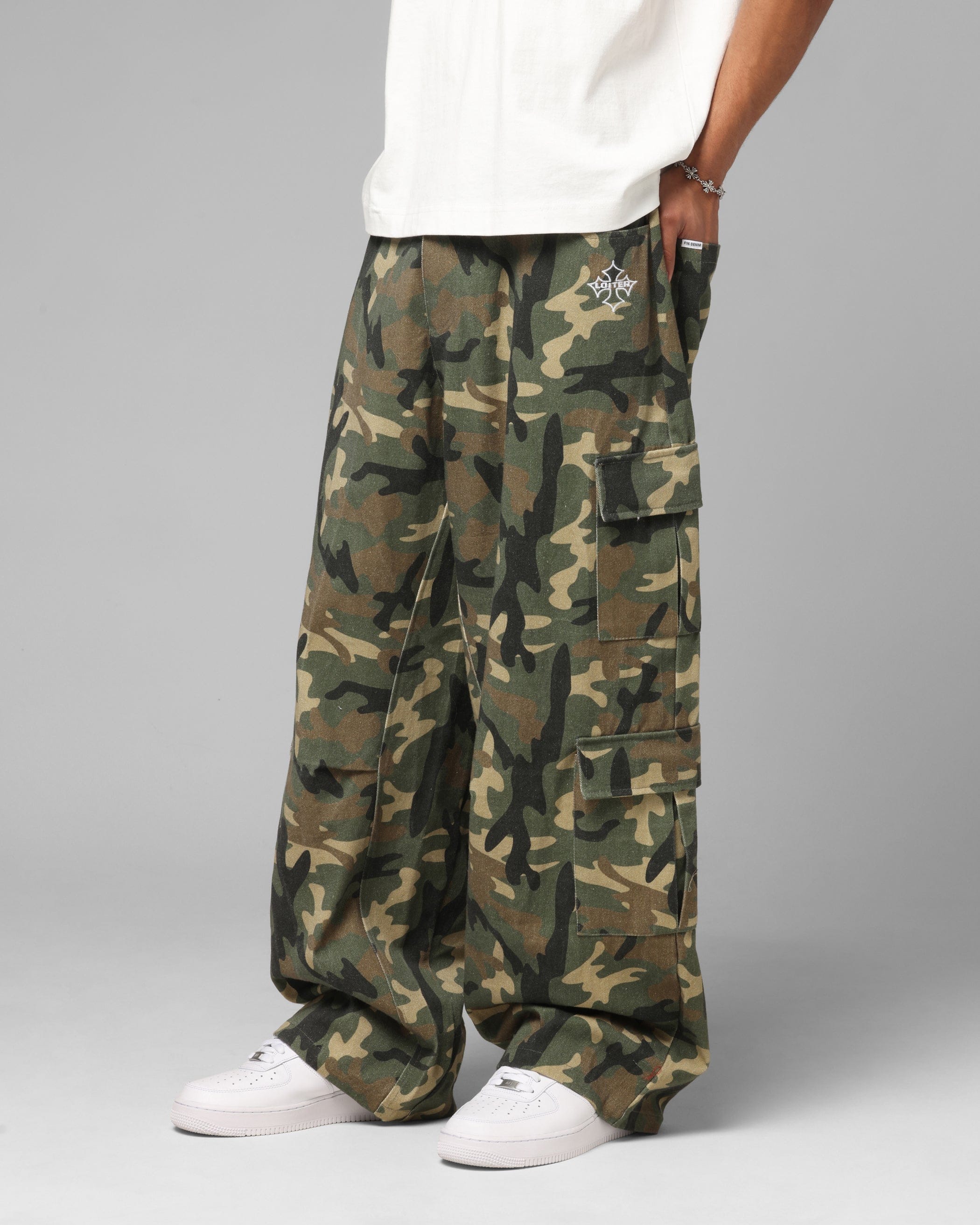 Loiter F - 16 Balloon Cargo Pants Woodland Camo