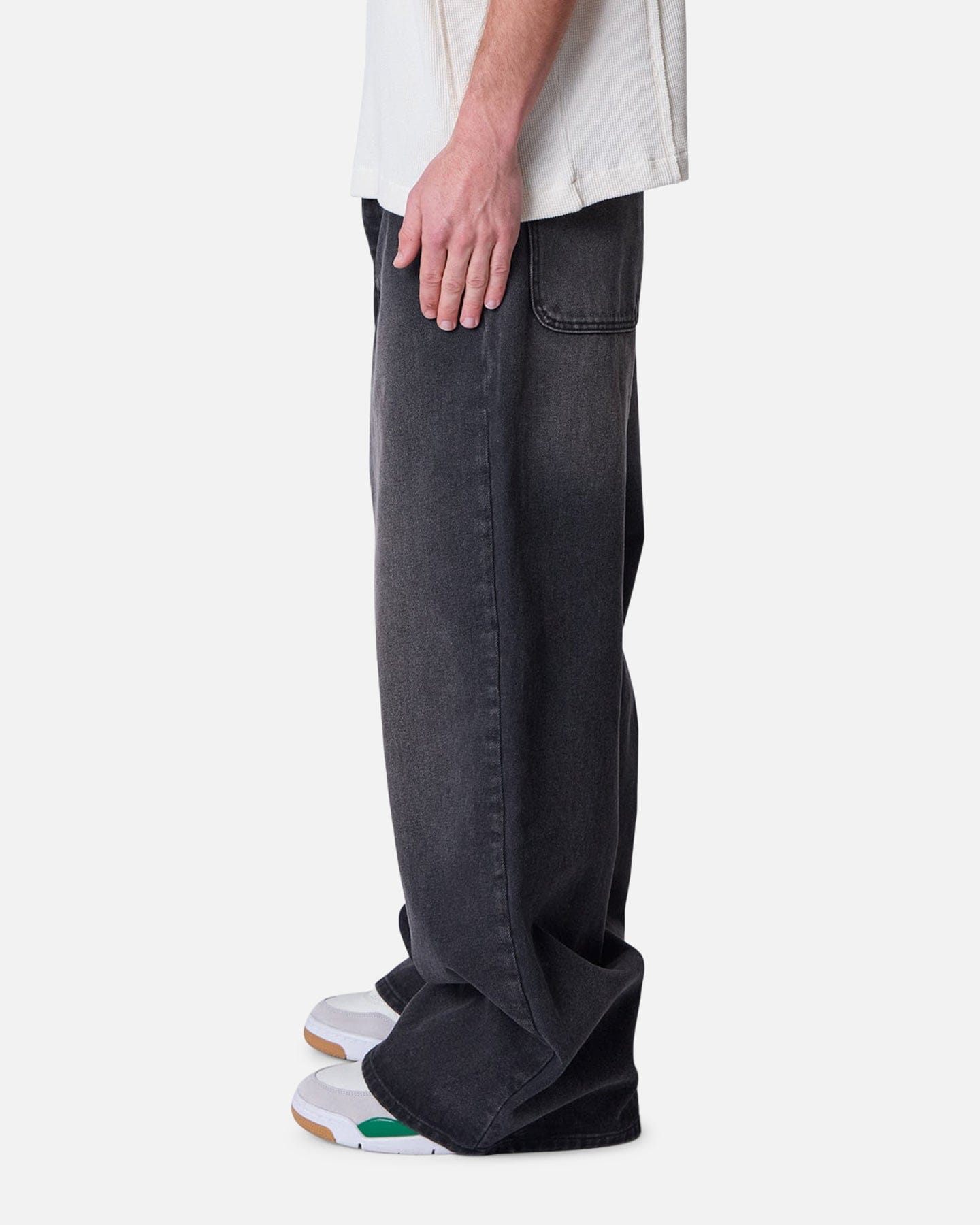 MNML Rave Washed Jeans Vintage Black