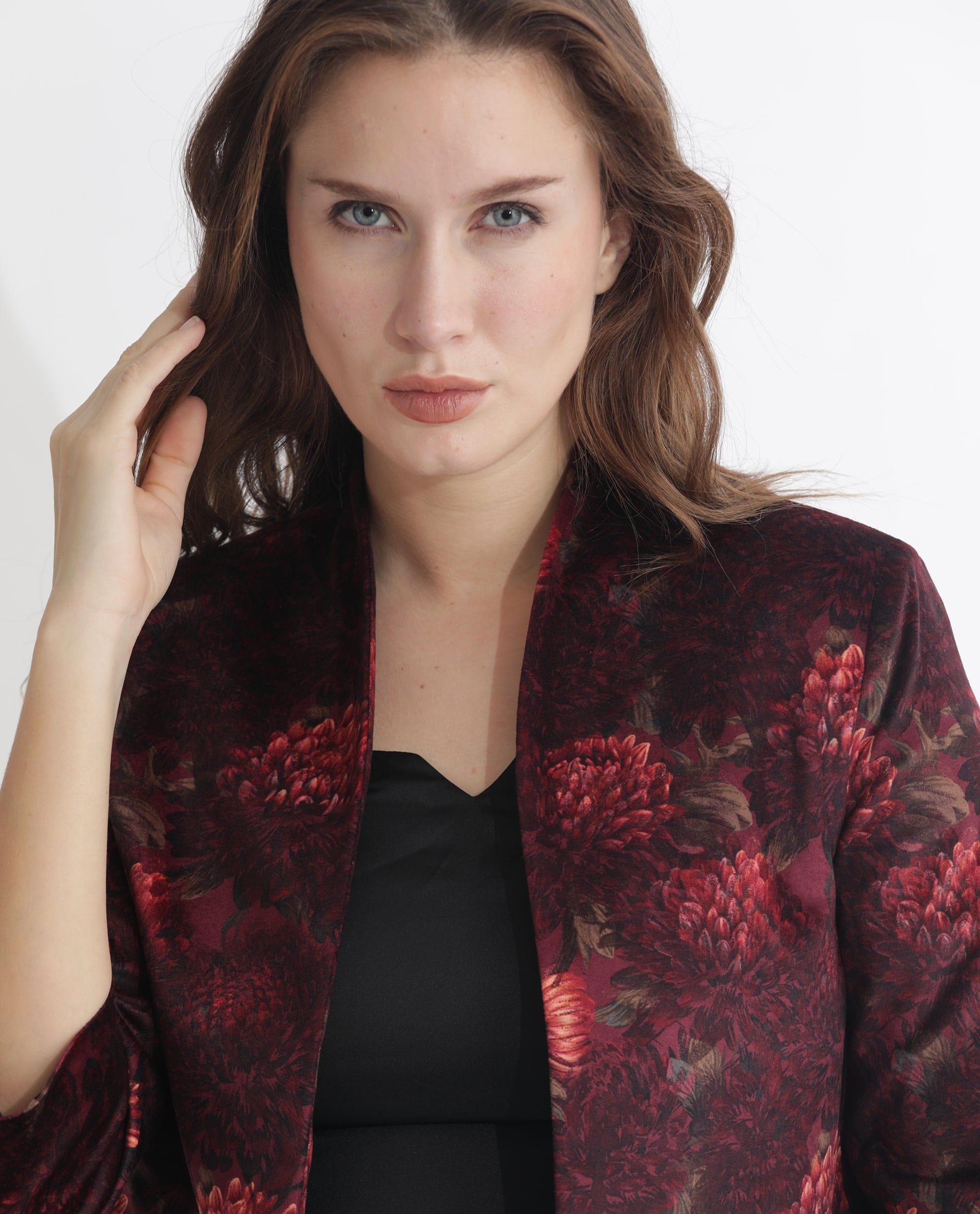 Rareism Women's Arizu Maroon Polyester Blend Collarless Floral Print Regular Fit Shrug